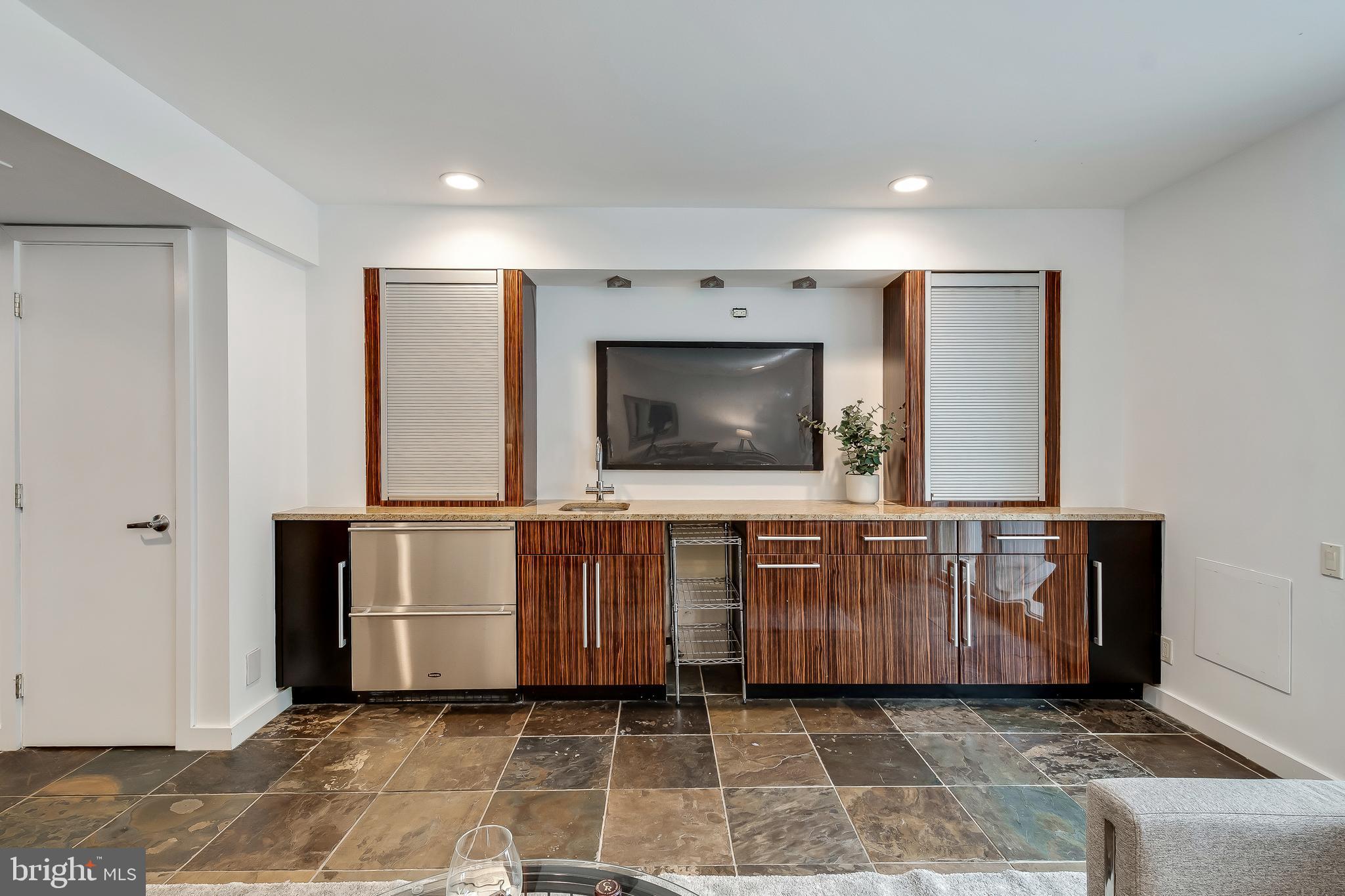 WASHINGTON SQ WEST - Residential