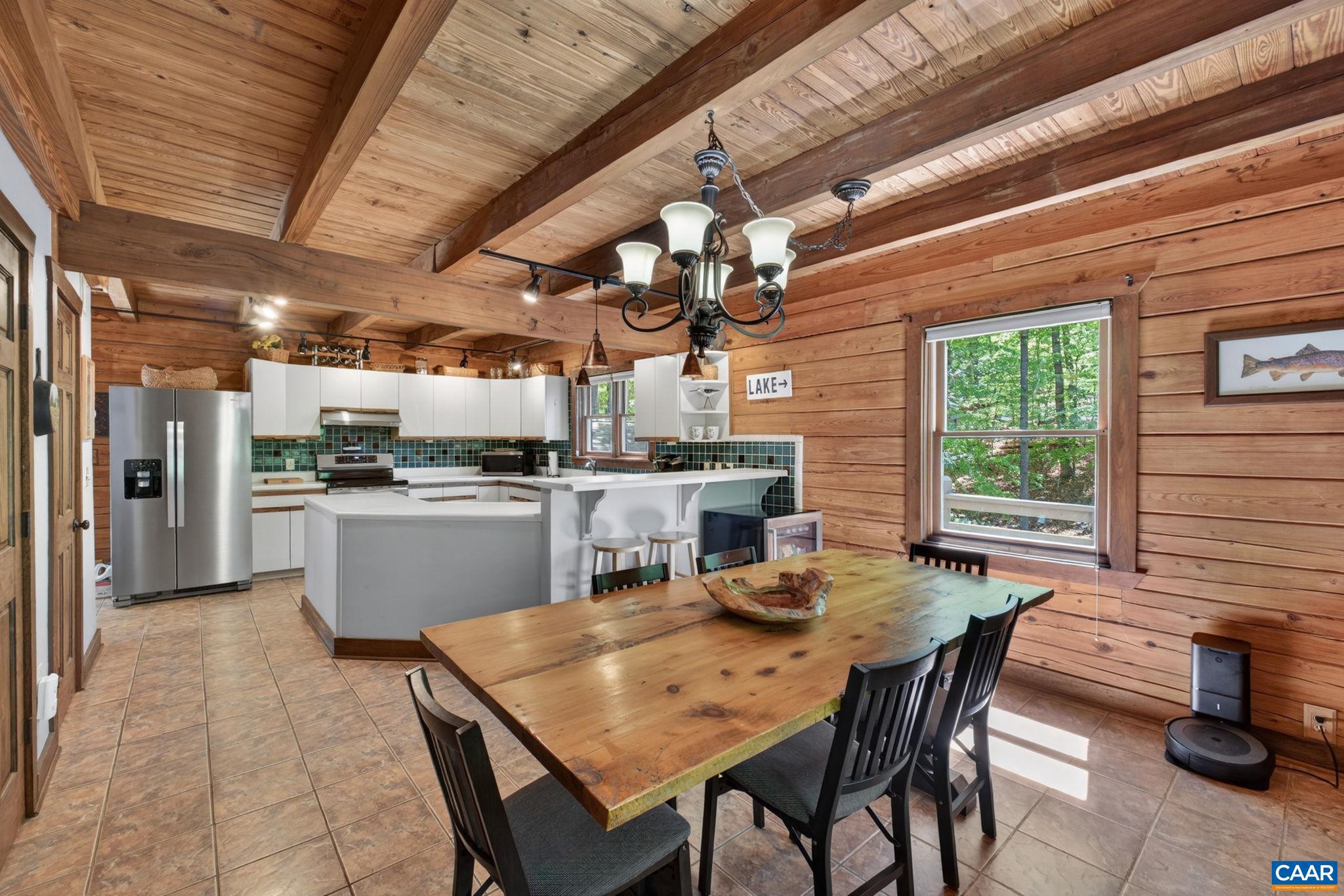 LAKE MONTICELLO - Residential