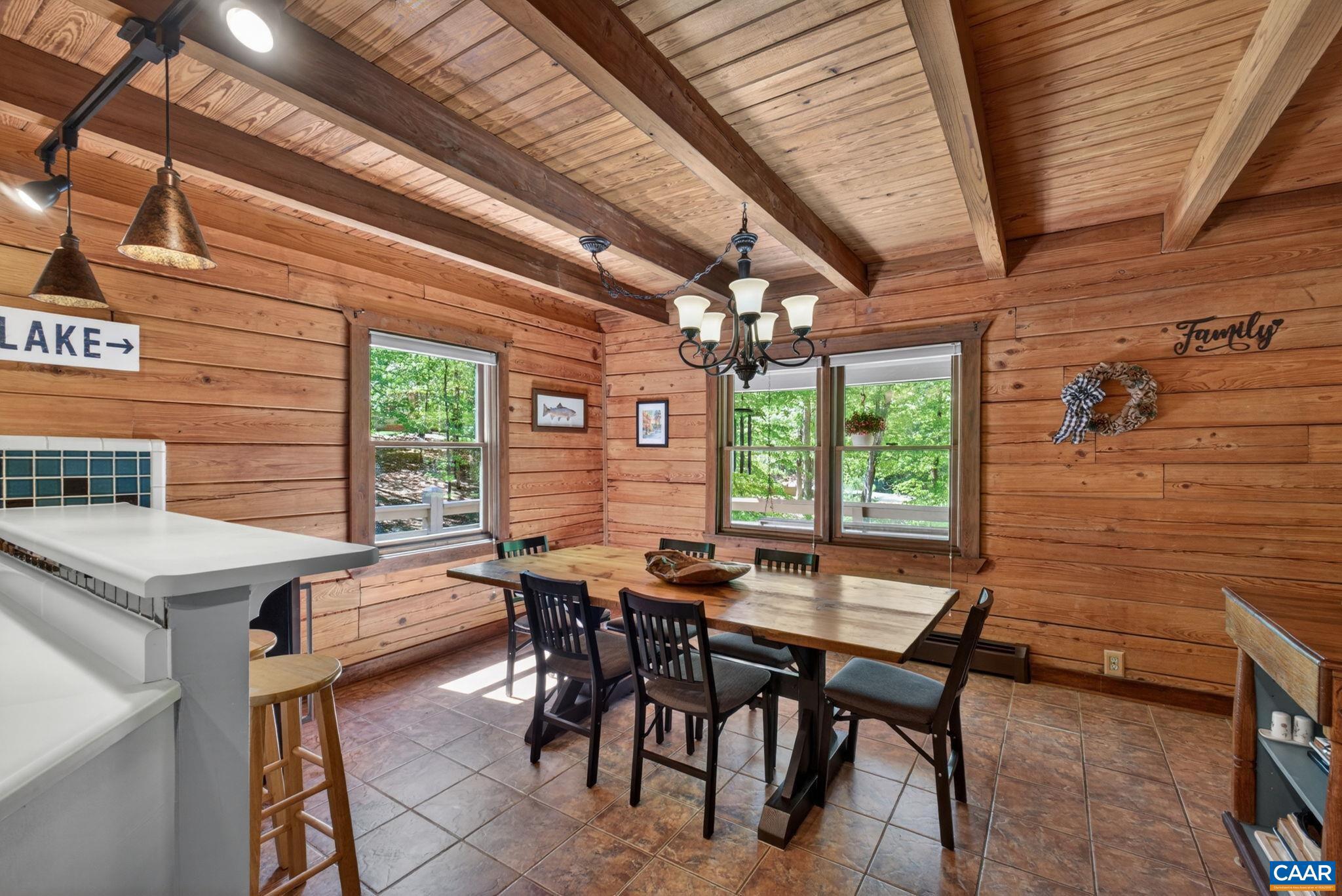 LAKE MONTICELLO - Residential