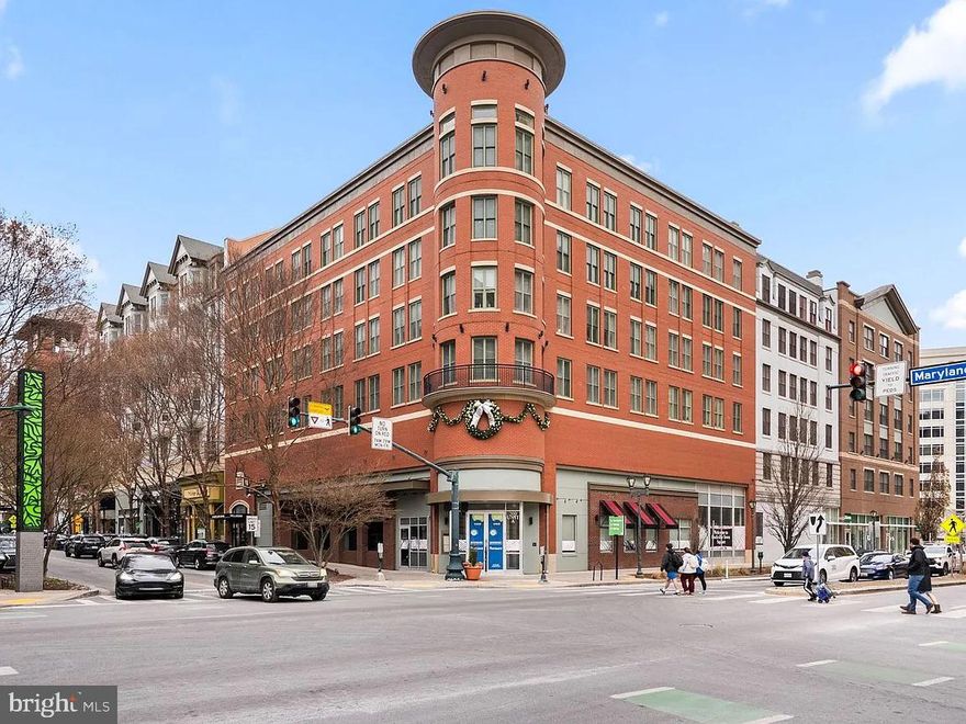 The Ultimate Urban Retreat Freshly Updated & Perfectly Positioned in the Rockville Town center Experience the energy of "Village-style" living with the luxury of a modern home. Whether you're looking for a seamless commuting or seeking a town center lifestyle community, this stunning one-bedroom residence at the Palladian is your rare opportunity to own a "like-new" gem in the heart of Rockville Town Square. Why You’ll Love It: Designer Finishes: Step onto brand-new oak plank hardwood floors that flow through a bright, open space finished with a sophisticated new eggshell sheen. Chef’s Kitchen: Entertain with ease in a gourmet kitchen featuring granite countertops and premium stainless steel appliances—including a recent addition of a dishwasher. Stress-Free Lifestyle: Enjoy the convenience of in-unit laundry, and a dedicated, secure underground parking space with elevator access directly to your floor. Premier Amenities: Start your day at the on-site fitness room, spend your weekends at the pool side or host friends in the elegant party room with free WIFI. The Location: Everything is at your doorstep. Buy groceries at the brand-new Trader Joe's, catch a movie at Regal Cinemas, grab a coffee or bubble tea, or enjoy international homey meal —all at your doorstep. With the Rockville Metro and I-270 just minutes away, the entire DMV is within easy reach.