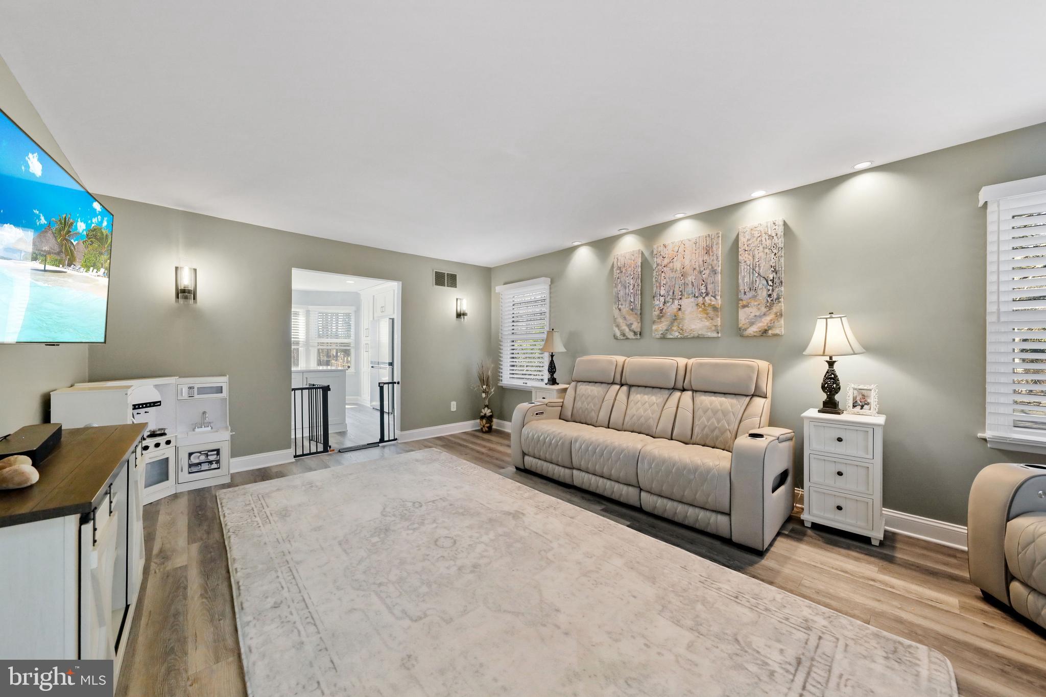 13 SILVER LAKE DRIVE