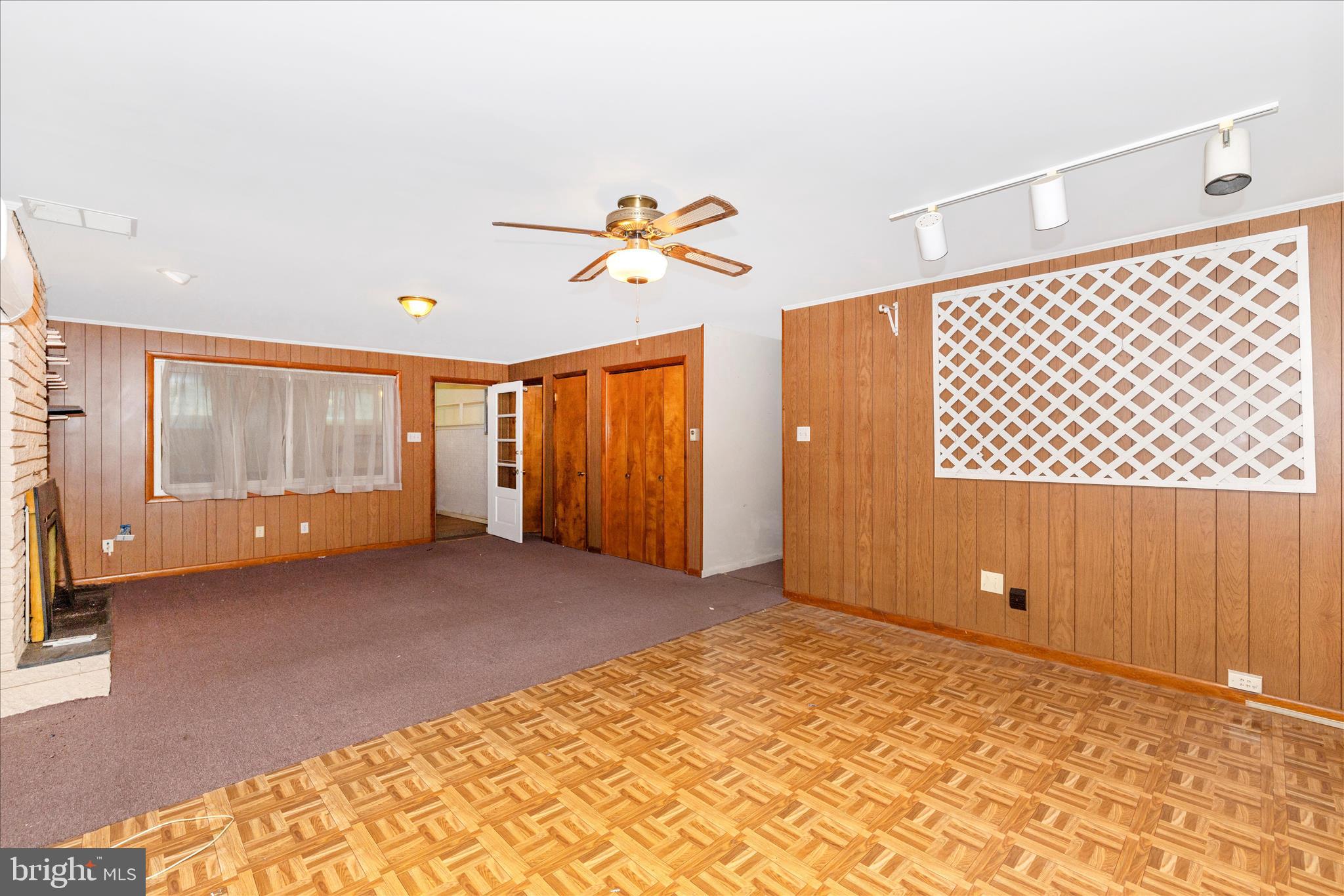 BRIGHTWOOD ACRES - Residential