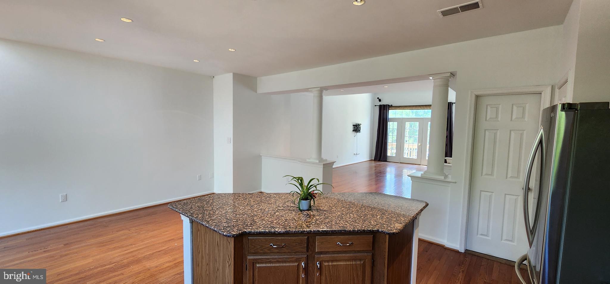 20320 BURNLEY SQUARE