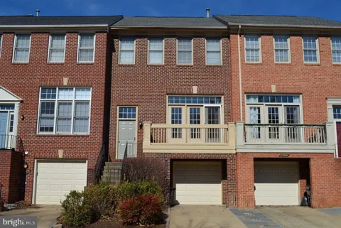 20320 Burnley Square, Sterling, VA MLS: VALO2114978