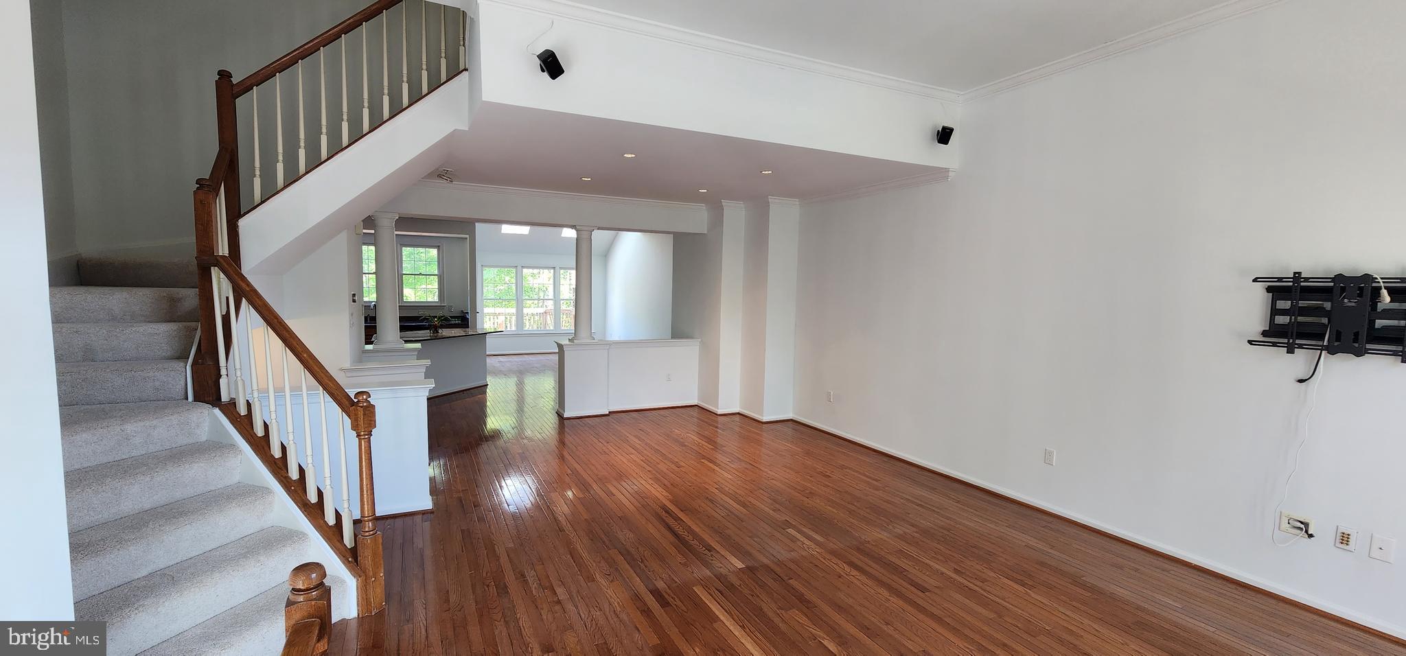 20320 BURNLEY SQUARE