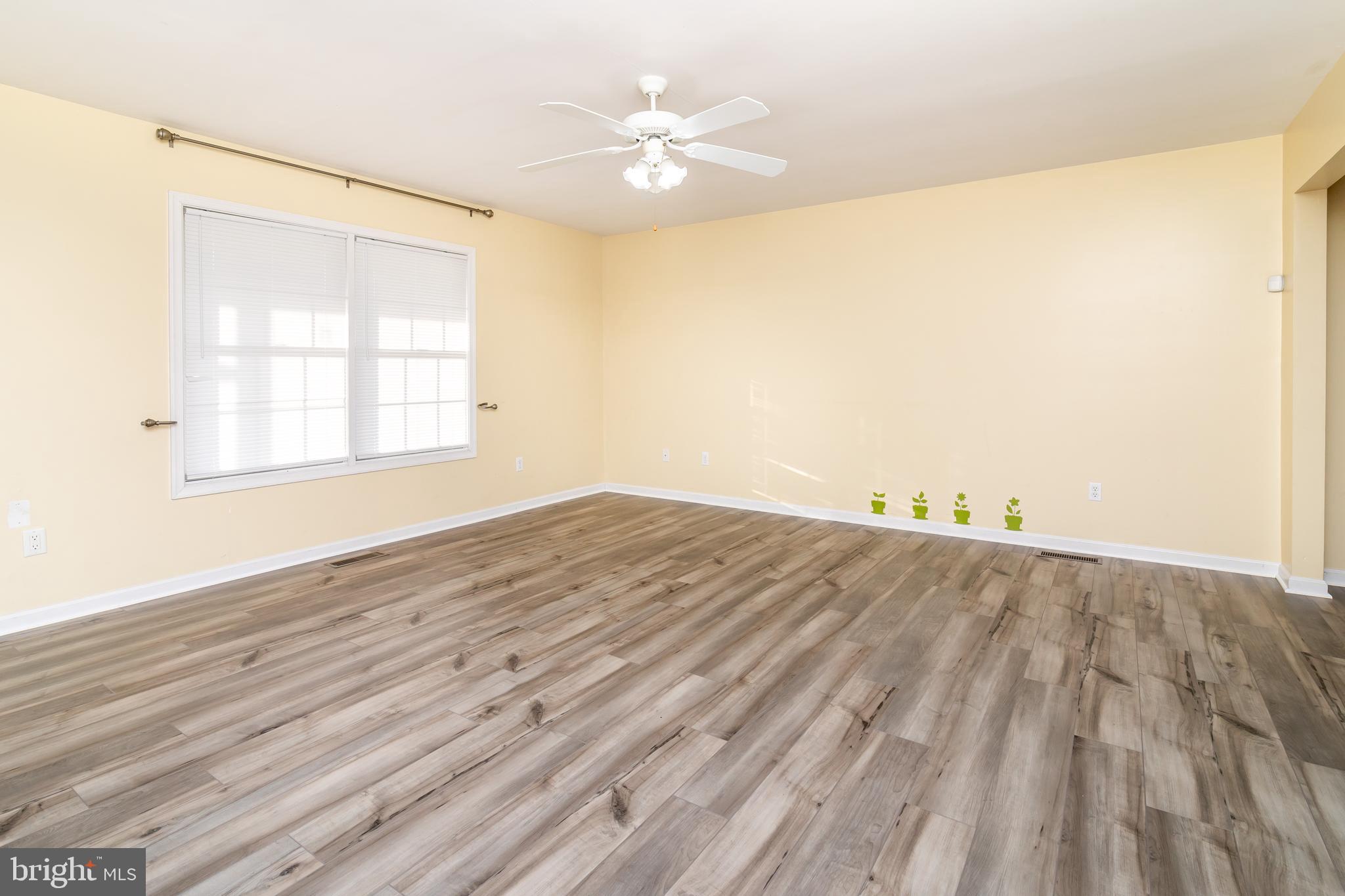 HARBOR POINTE - Residential