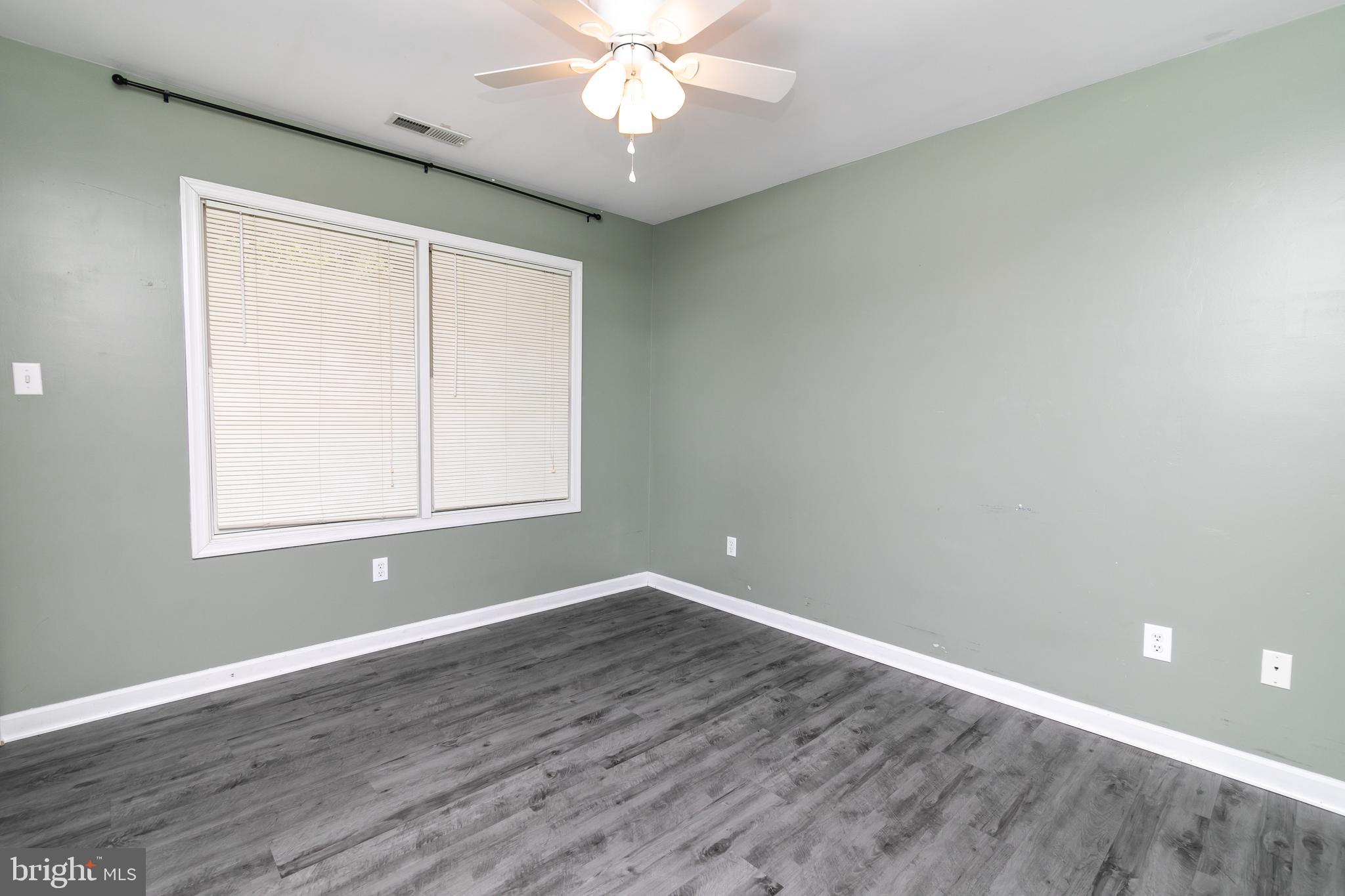 HARBOR POINTE - Residential