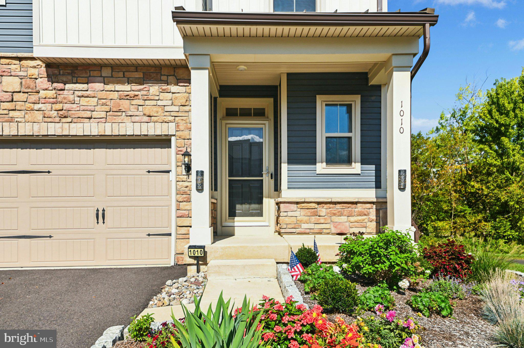 1010 MARQUIS LANE