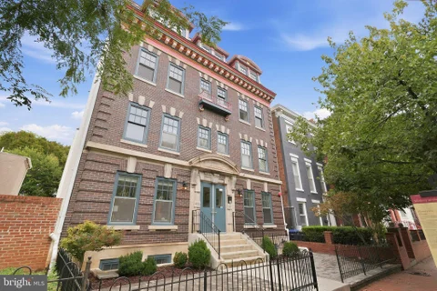 425 M Street NW Unit J, Washington, DC 20001 - #: DCDC2284438