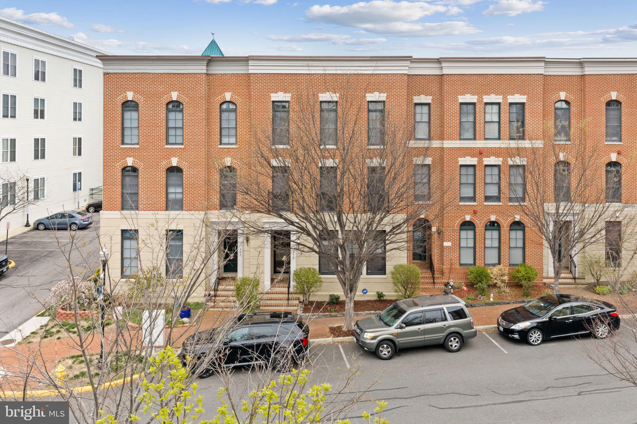 492 HARBOR SIDE STREET