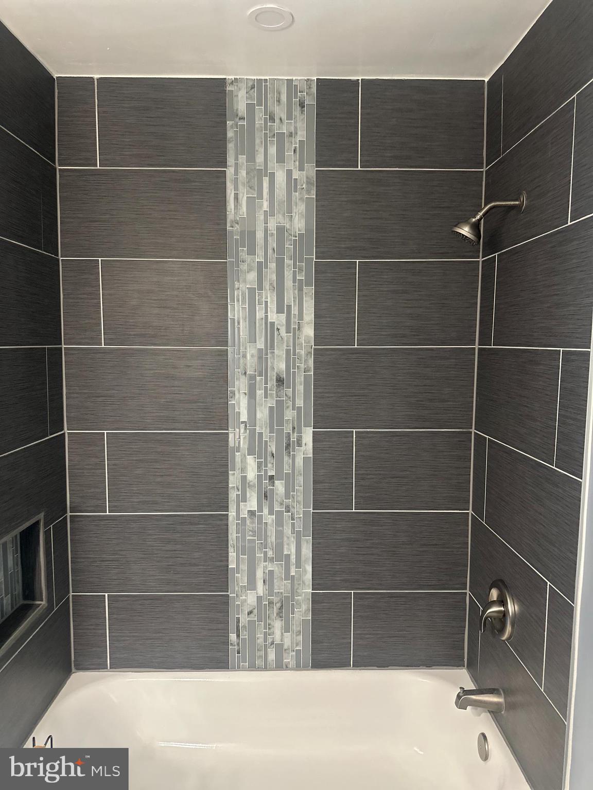 CROSS CREEK - Residential Lease