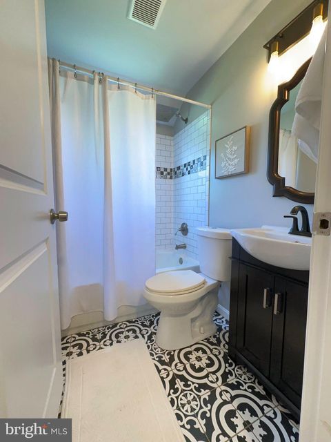 Tiny photo for 7711 Fairgreen Road, DUNDALK, MD 21222 (MLS # MDBC2163382)