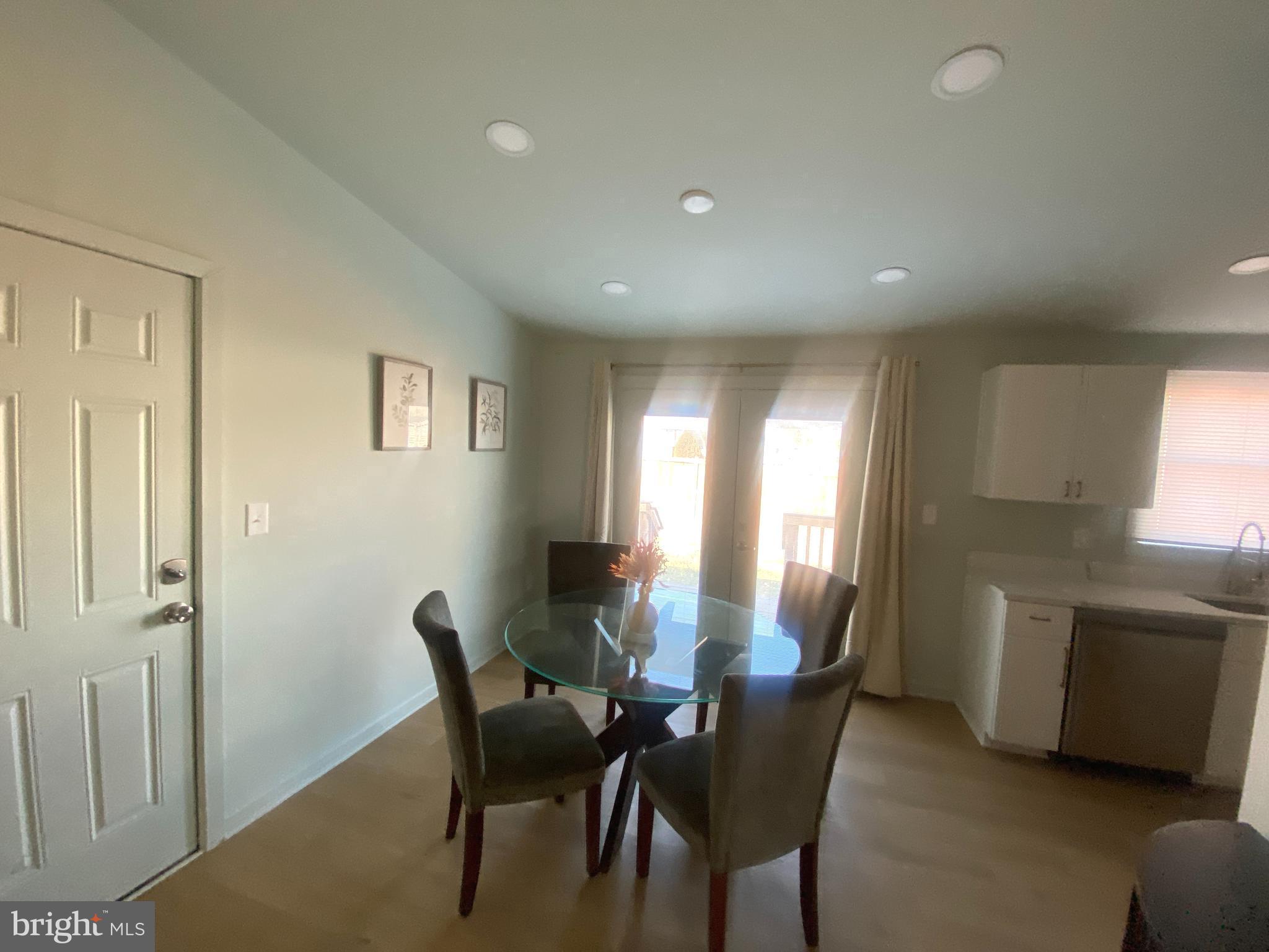 PLEASANT VALLEY - Residential Lease