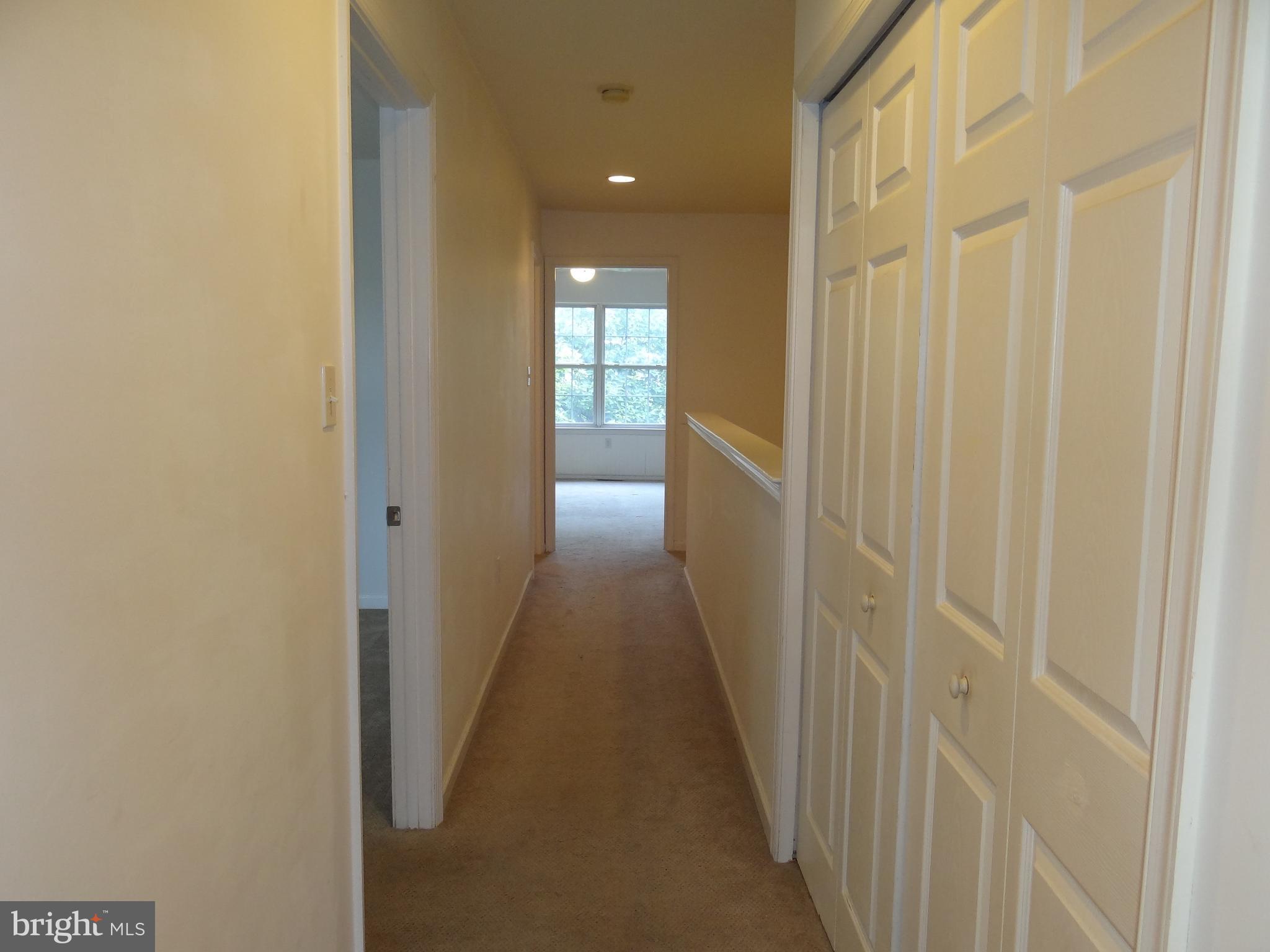 COUNTRY MEADOWS - Residential Lease