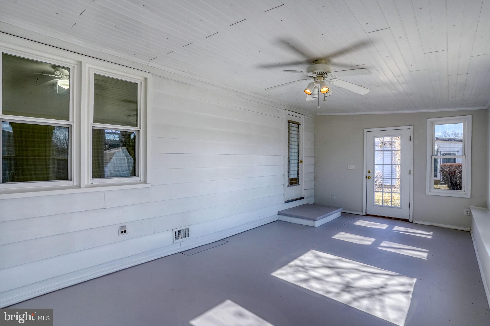 MIDDLETOWN - Residential