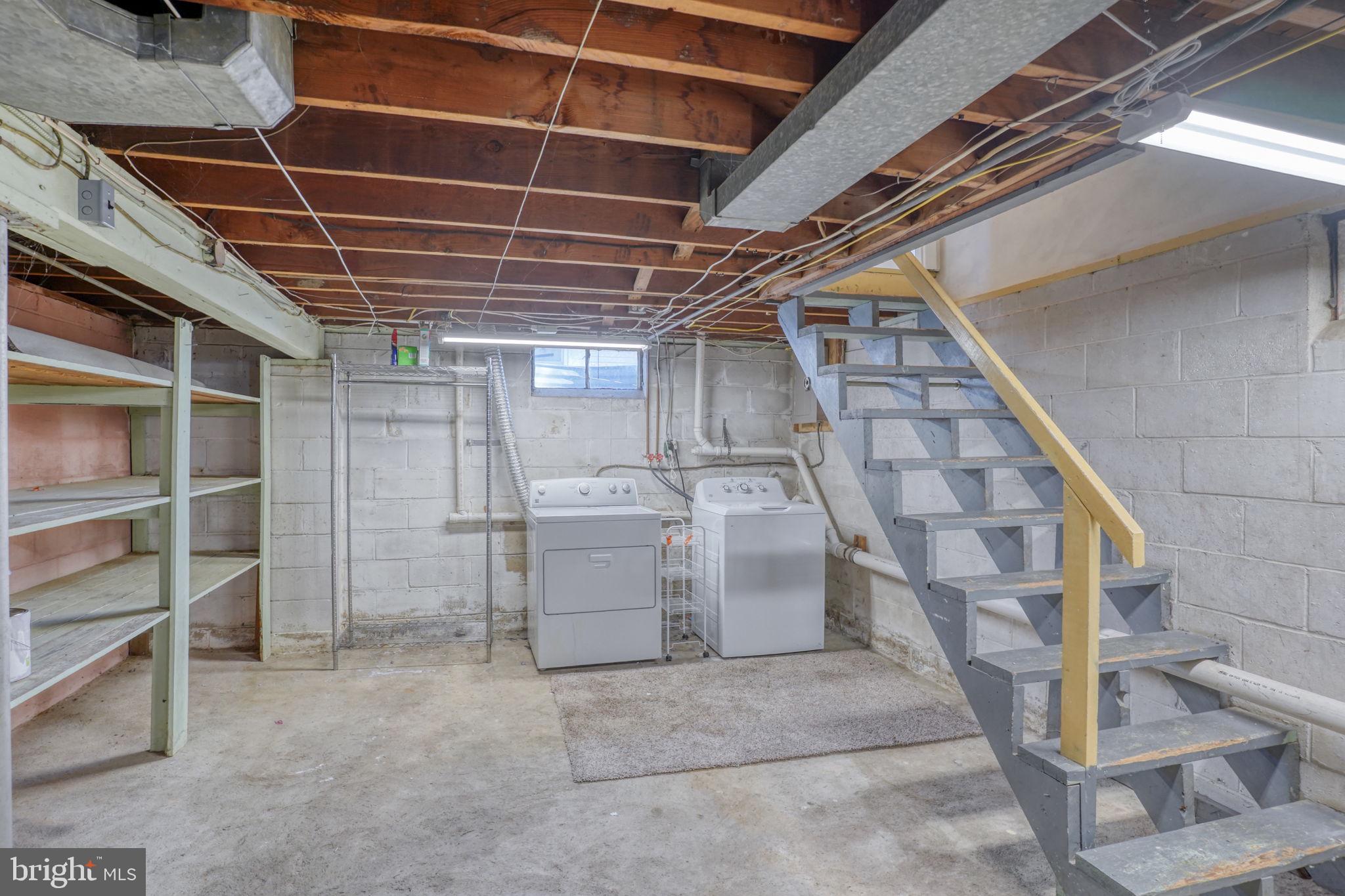 MIDDLETOWN - Residential