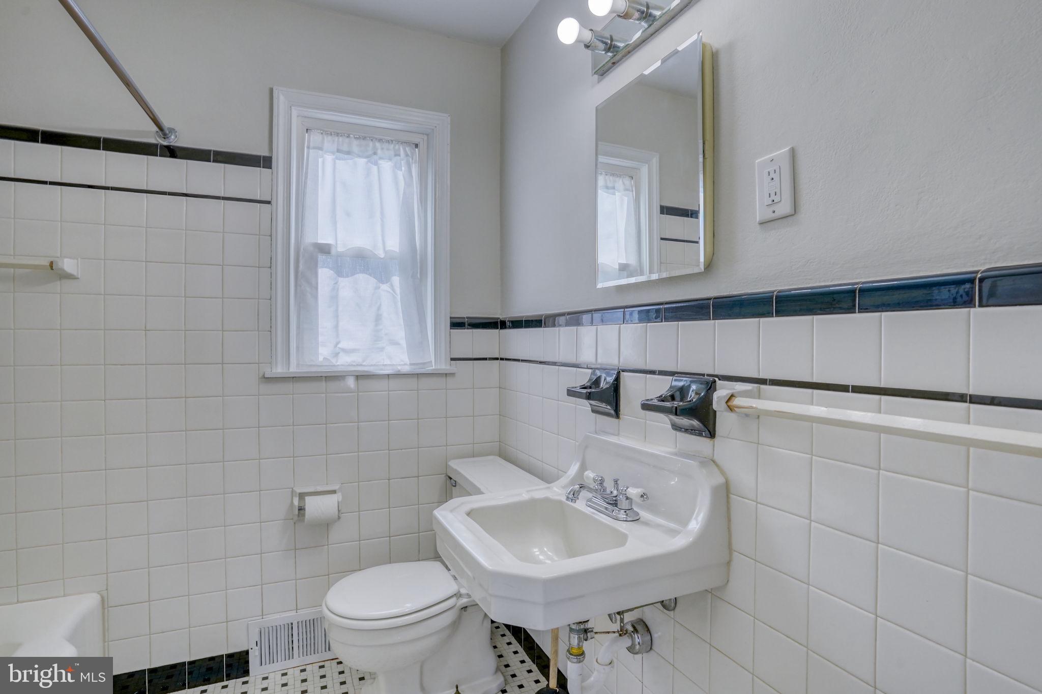 MIDDLETOWN - Residential