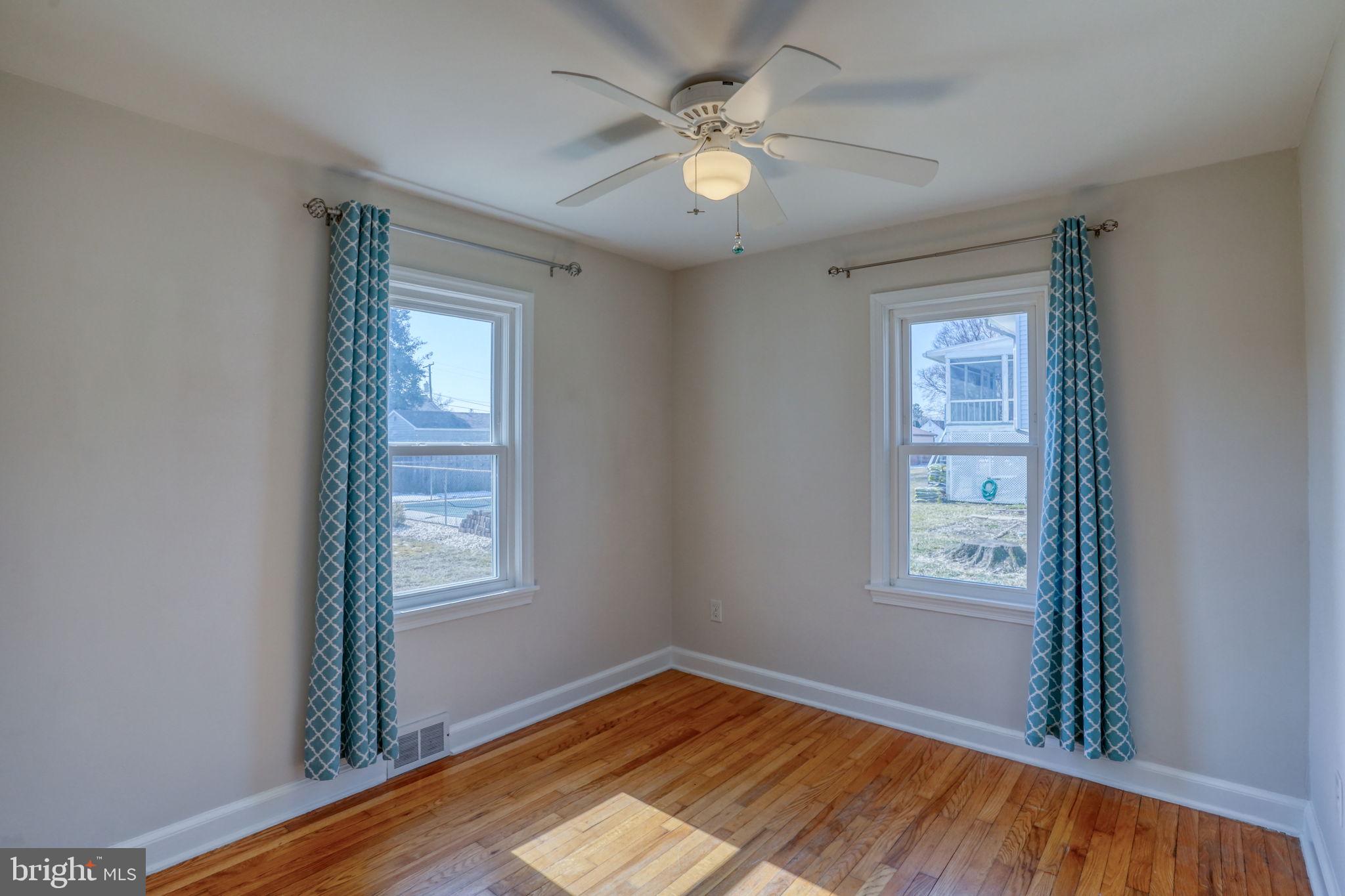 MIDDLETOWN - Residential