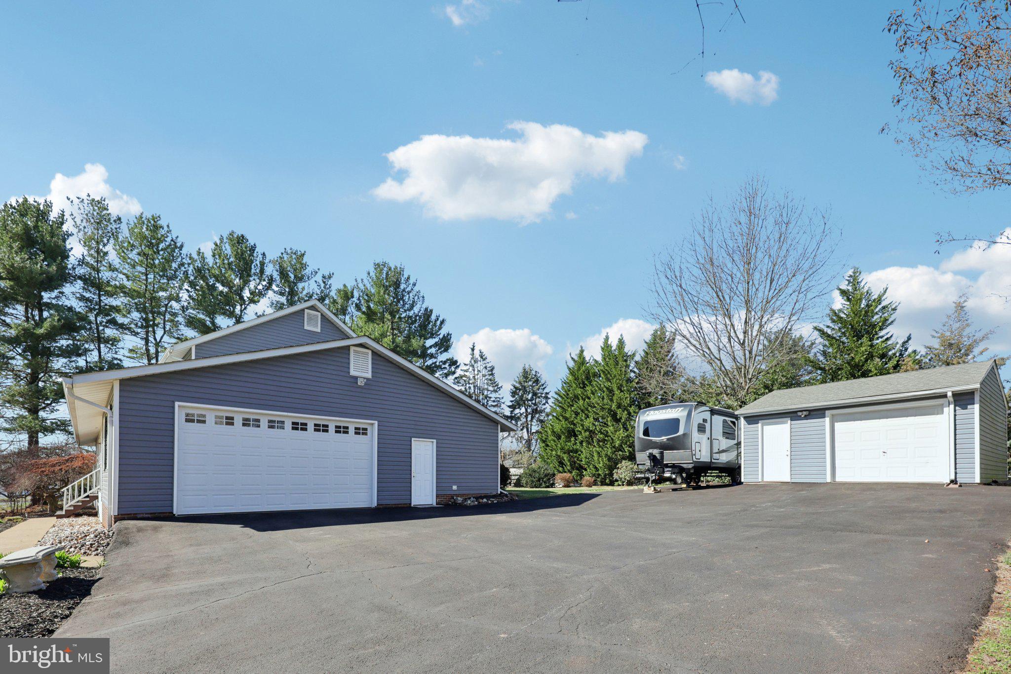 GYPSUM HILL - Residential