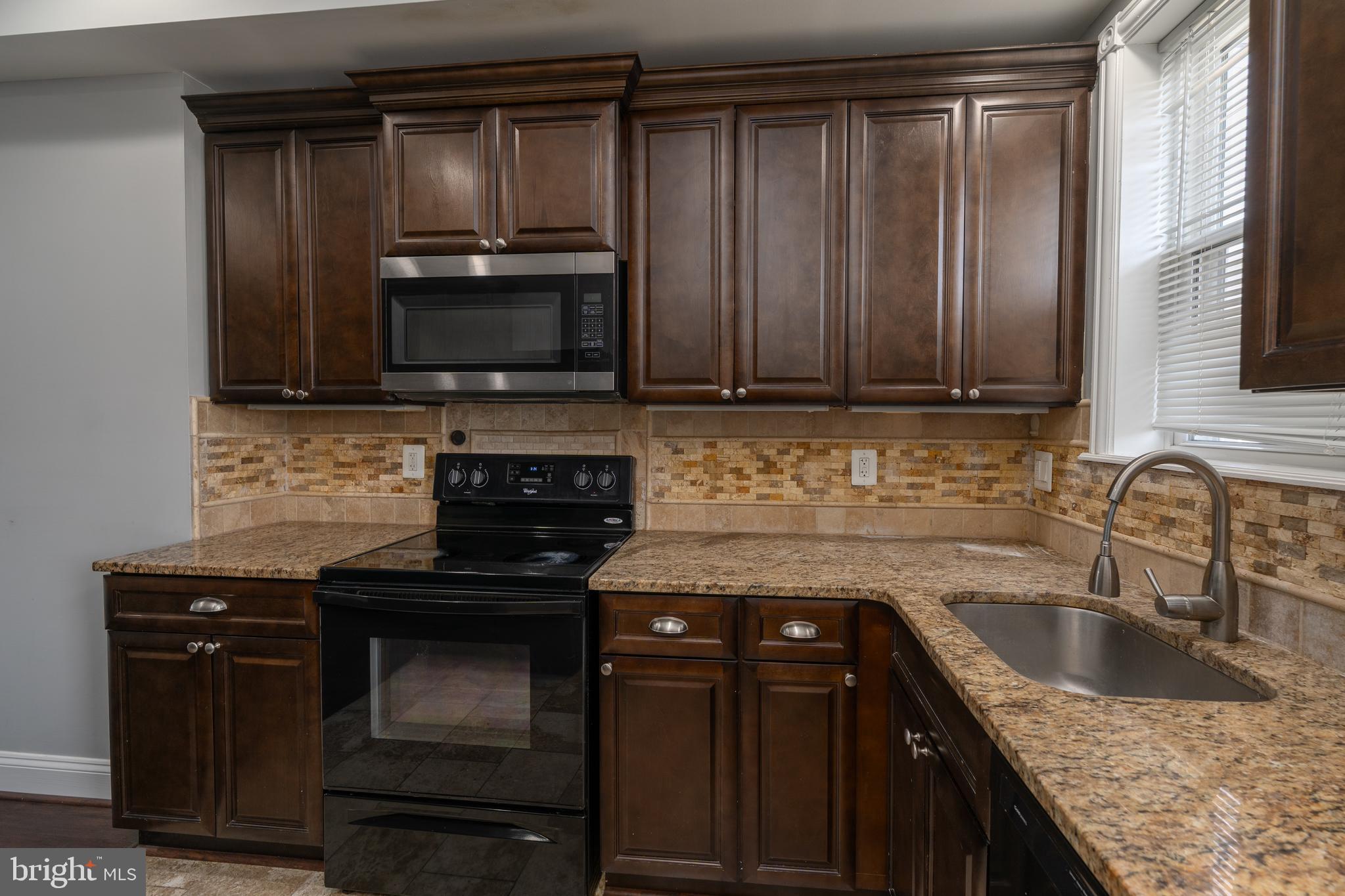 MCELDERRY PARK - Residential Lease