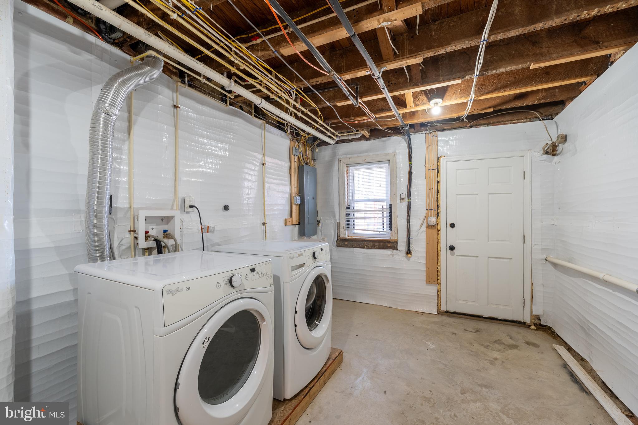 MCELDERRY PARK - Residential Lease