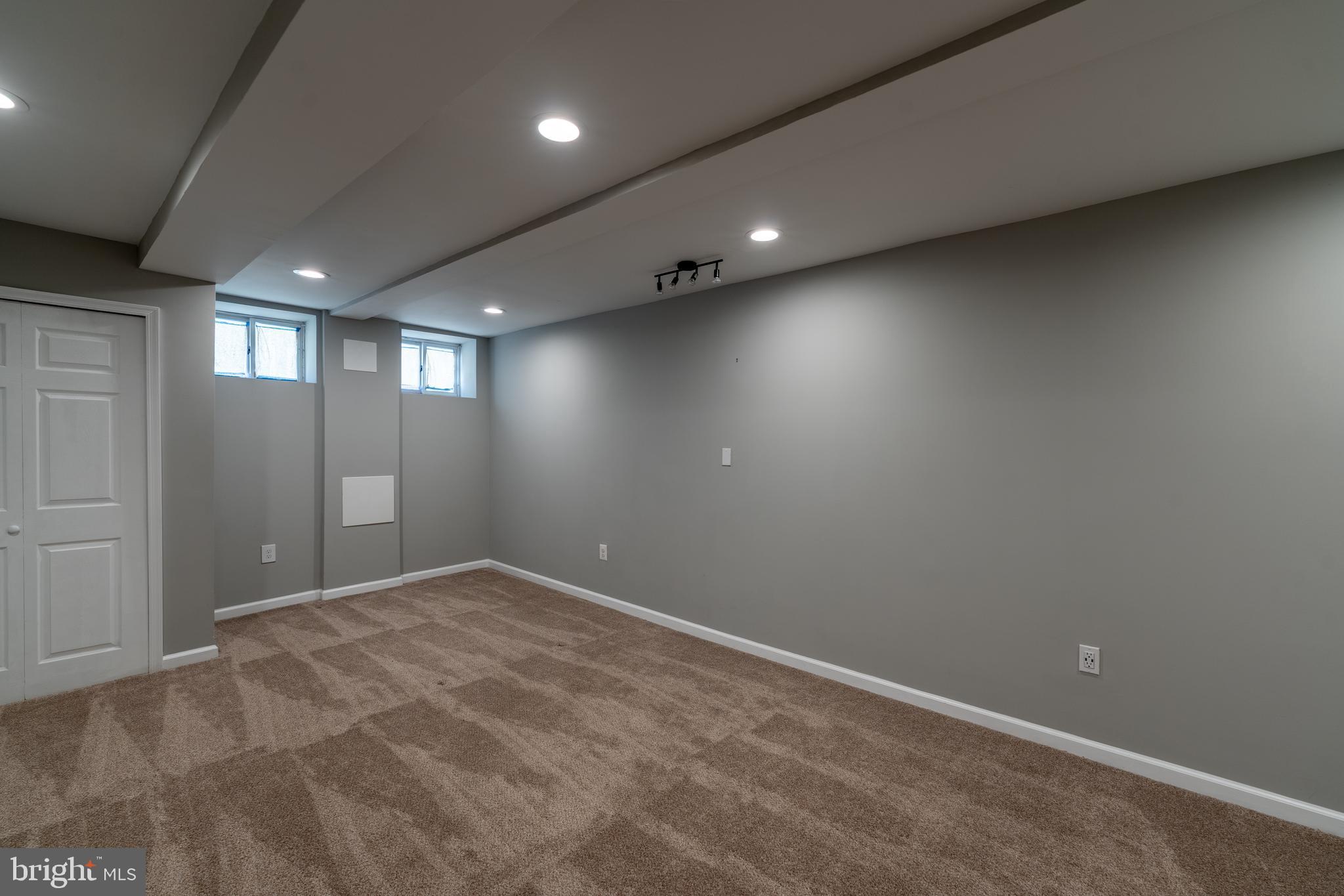 MCELDERRY PARK - Residential Lease