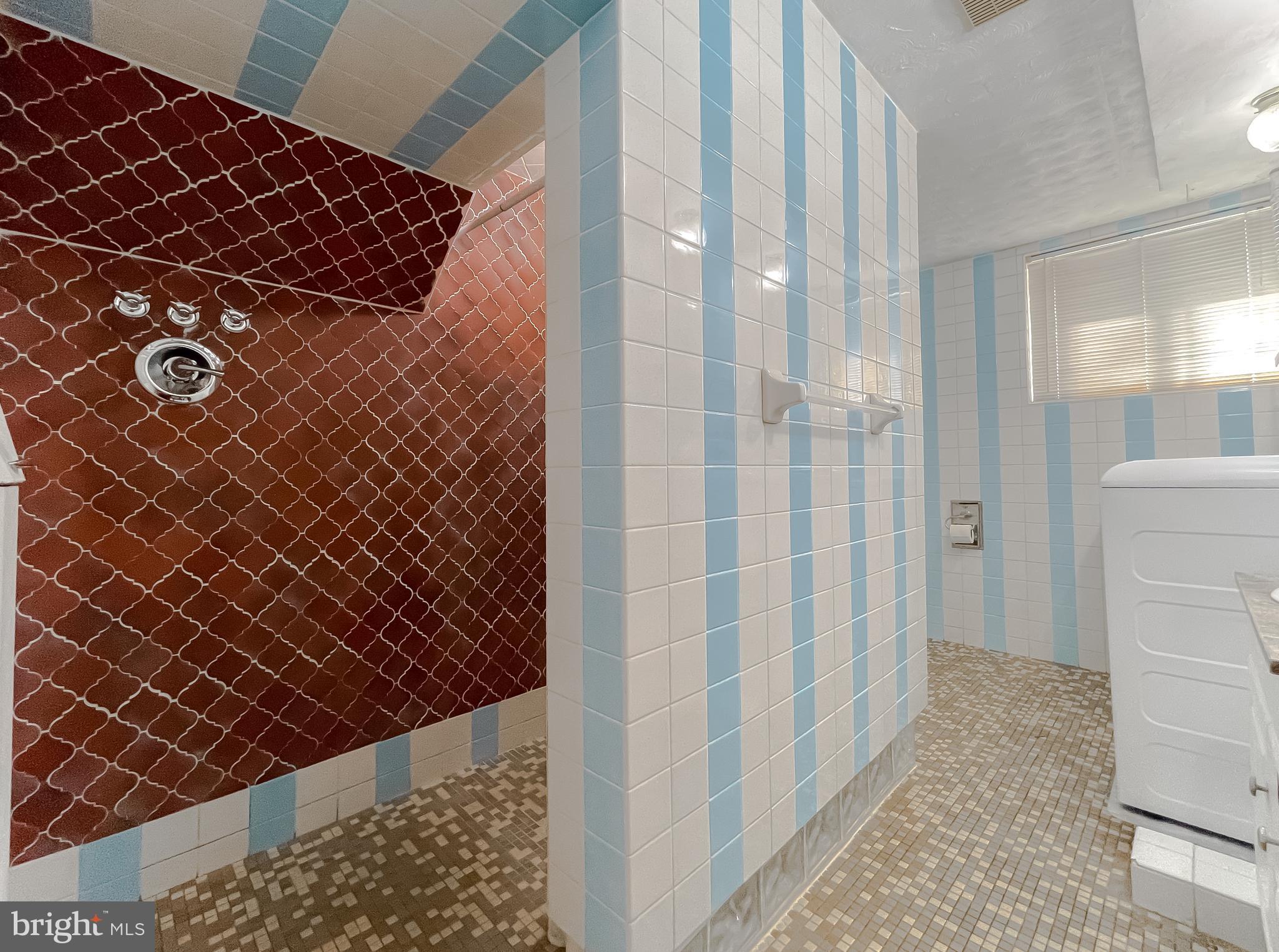 SINGING HILLS - Residential