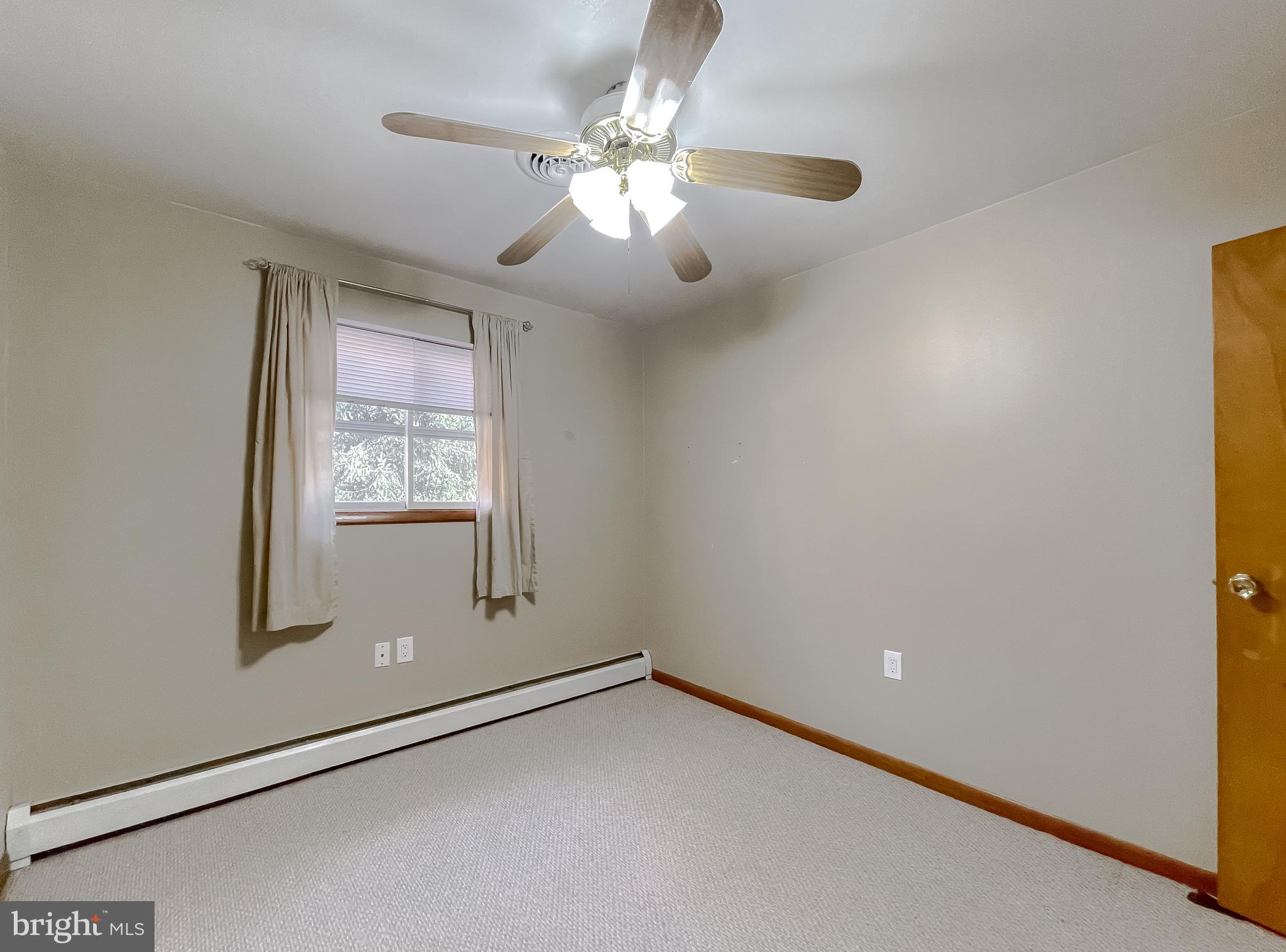 SINGING HILLS - Residential