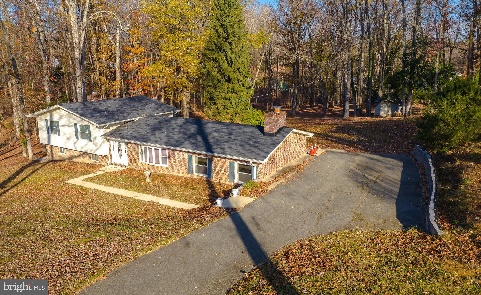 SINGING HILLS - Residential