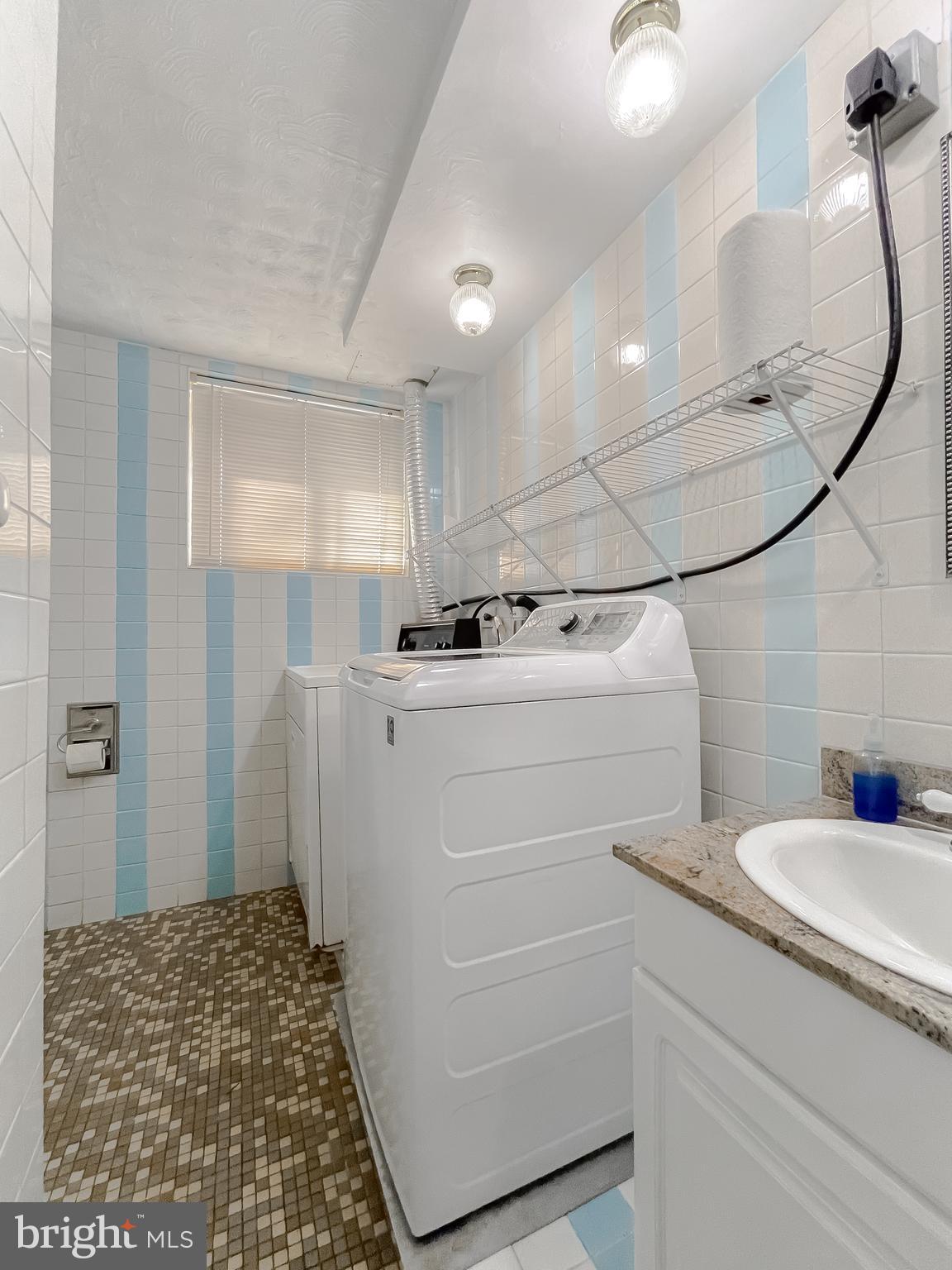 SINGING HILLS - Residential