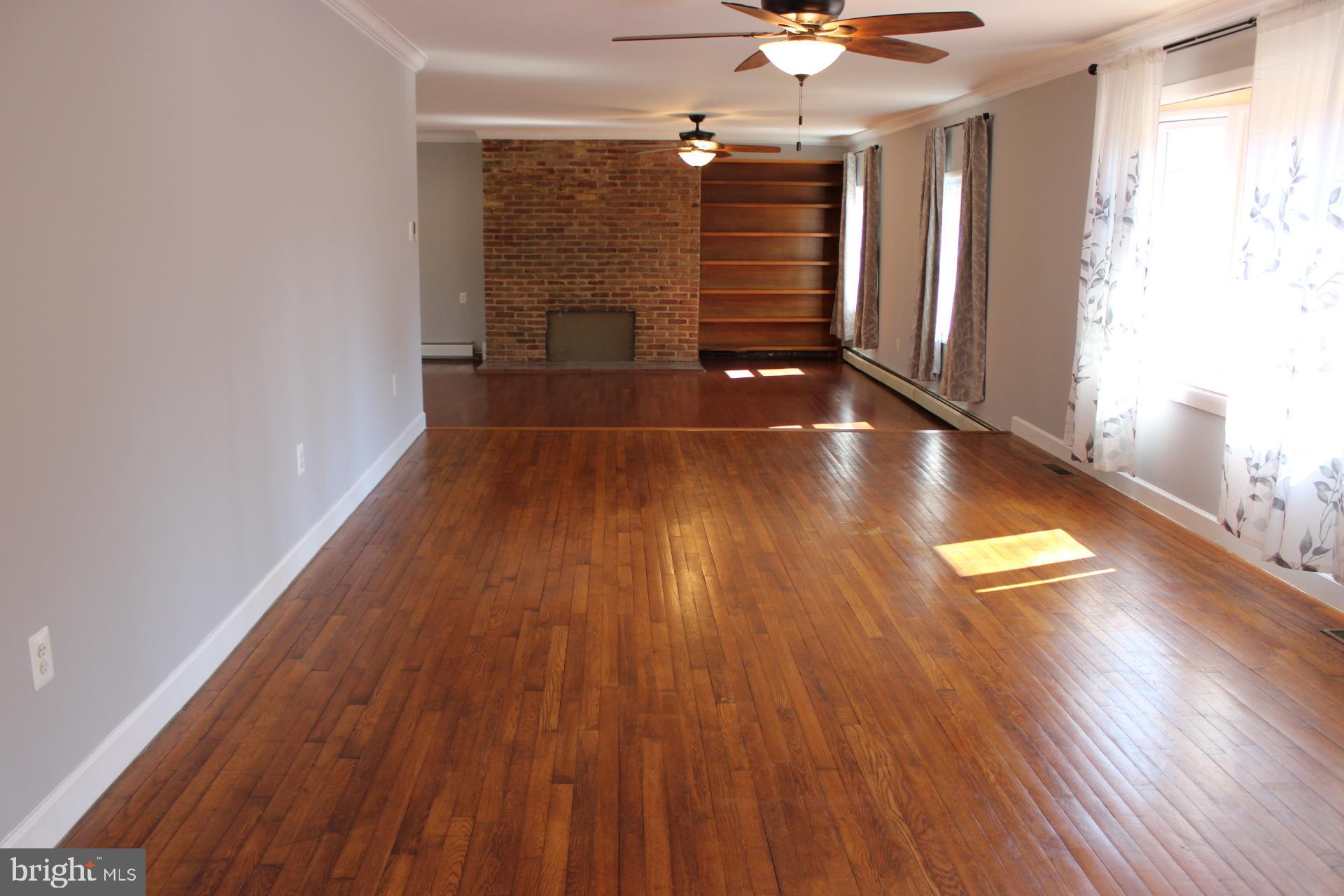 SINGING HILLS - Residential