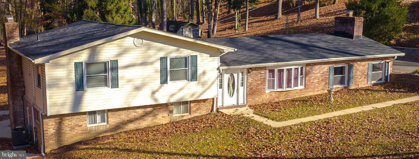 SINGING HILLS - Residential