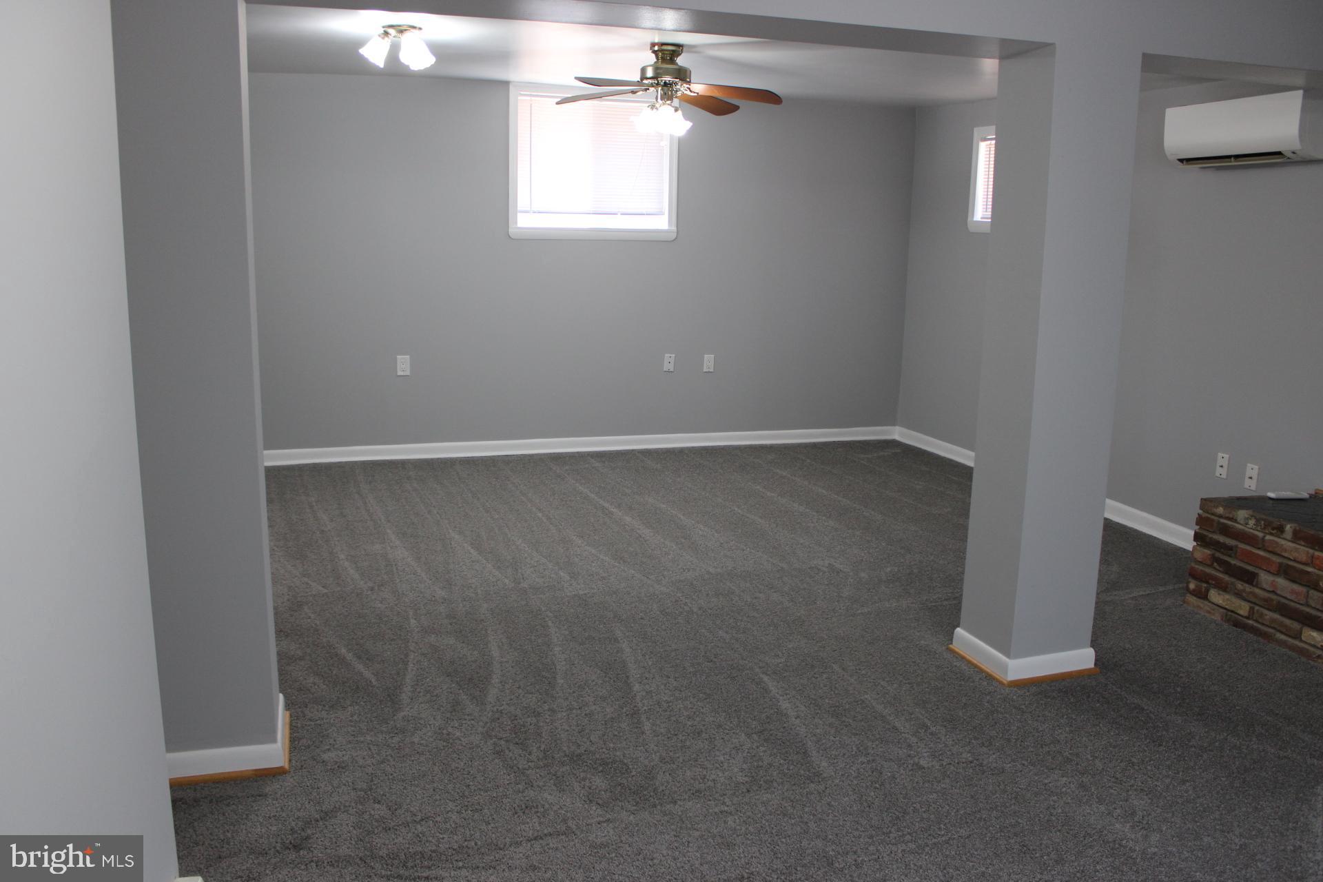 SINGING HILLS - Residential