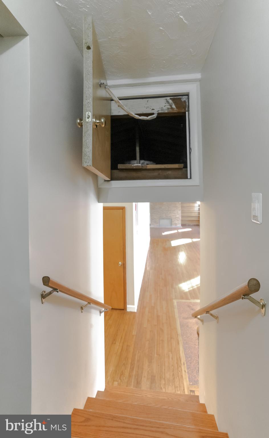 SINGING HILLS - Residential