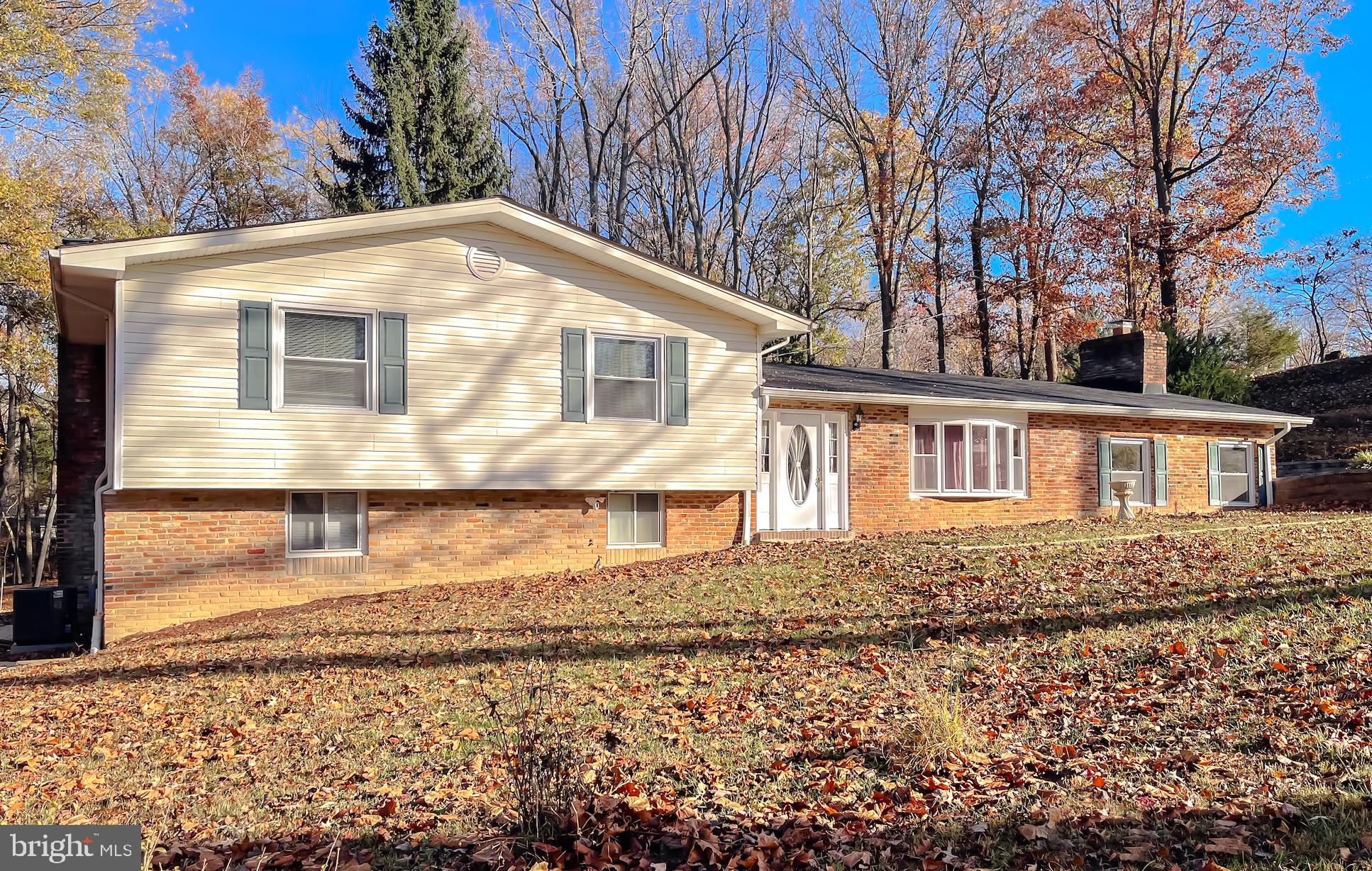 SINGING HILLS - Residential