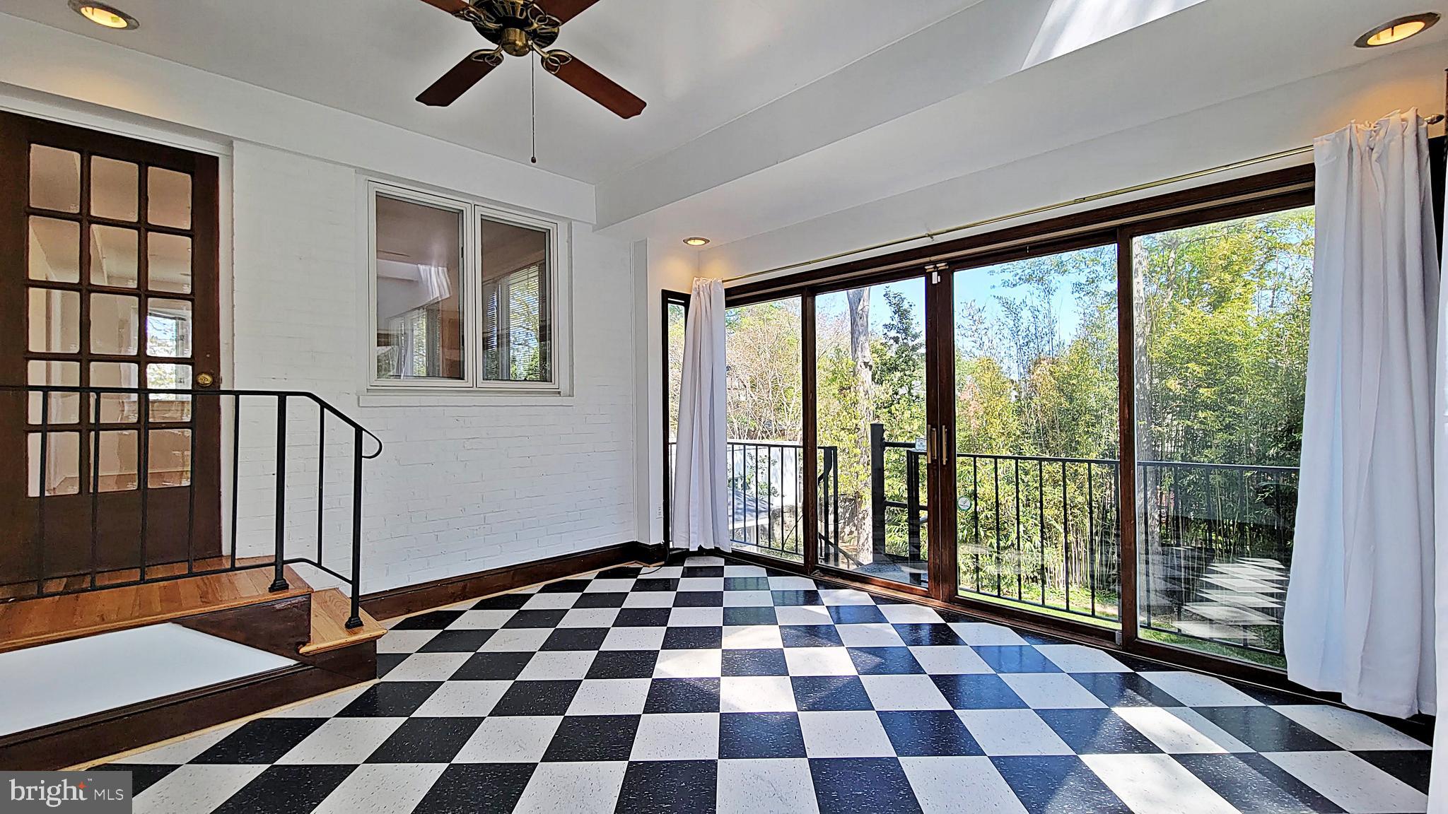 AURORA HILLS - Residential Lease