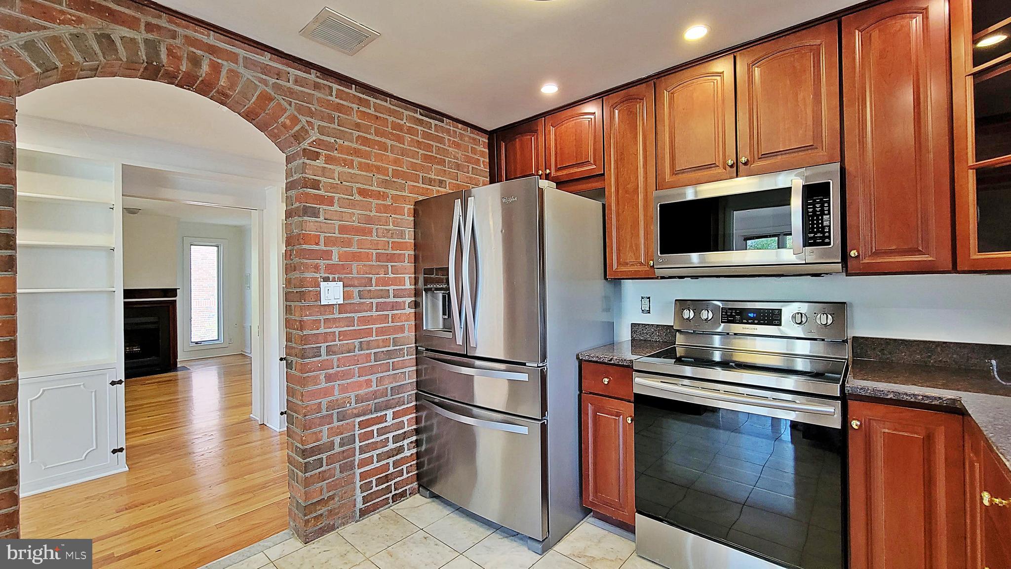 AURORA HILLS - Residential Lease