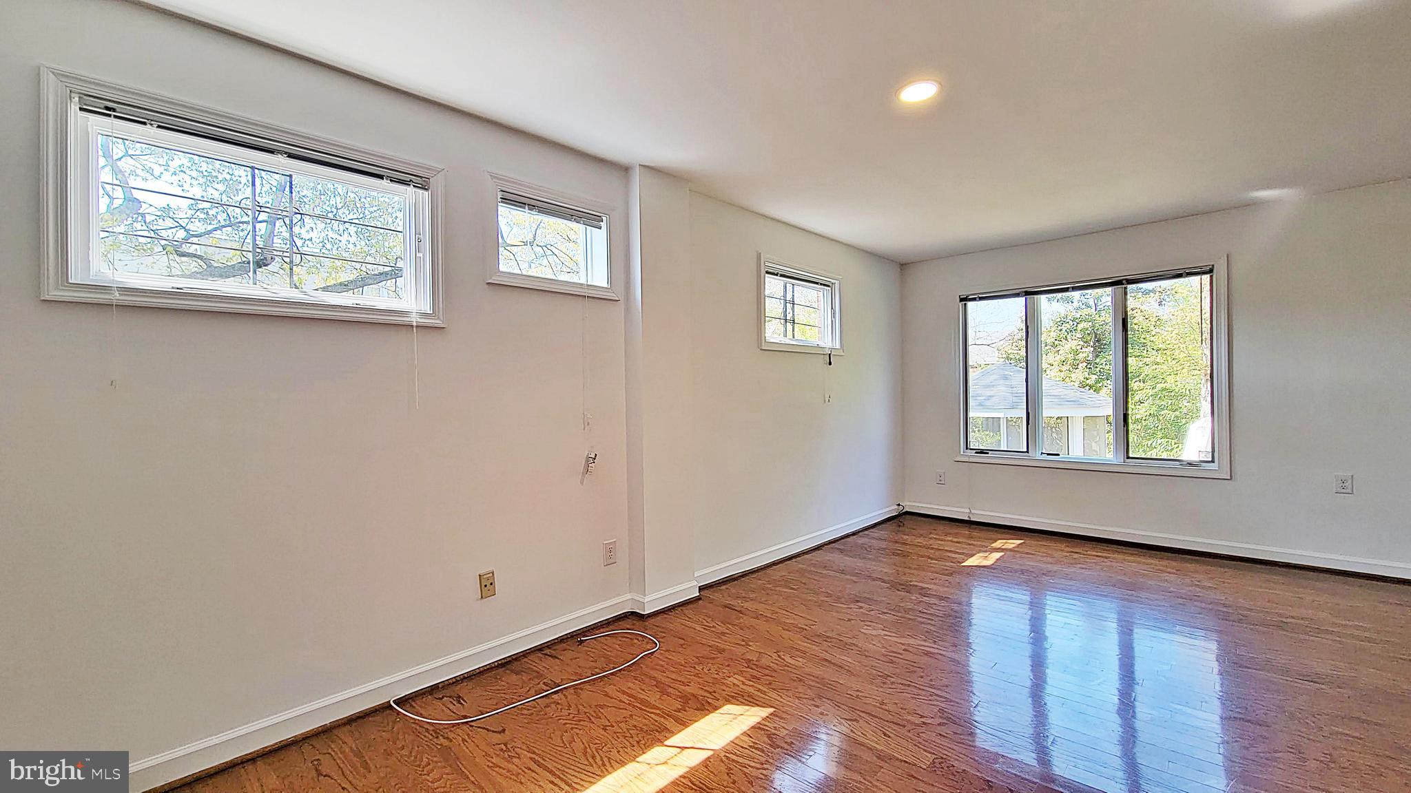 AURORA HILLS - Residential Lease