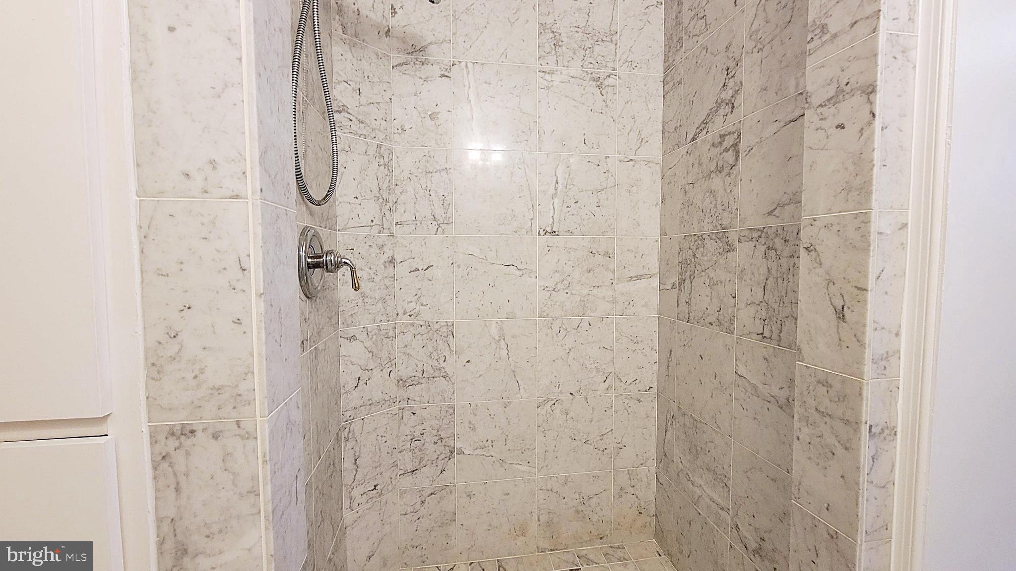 AURORA HILLS - Residential Lease