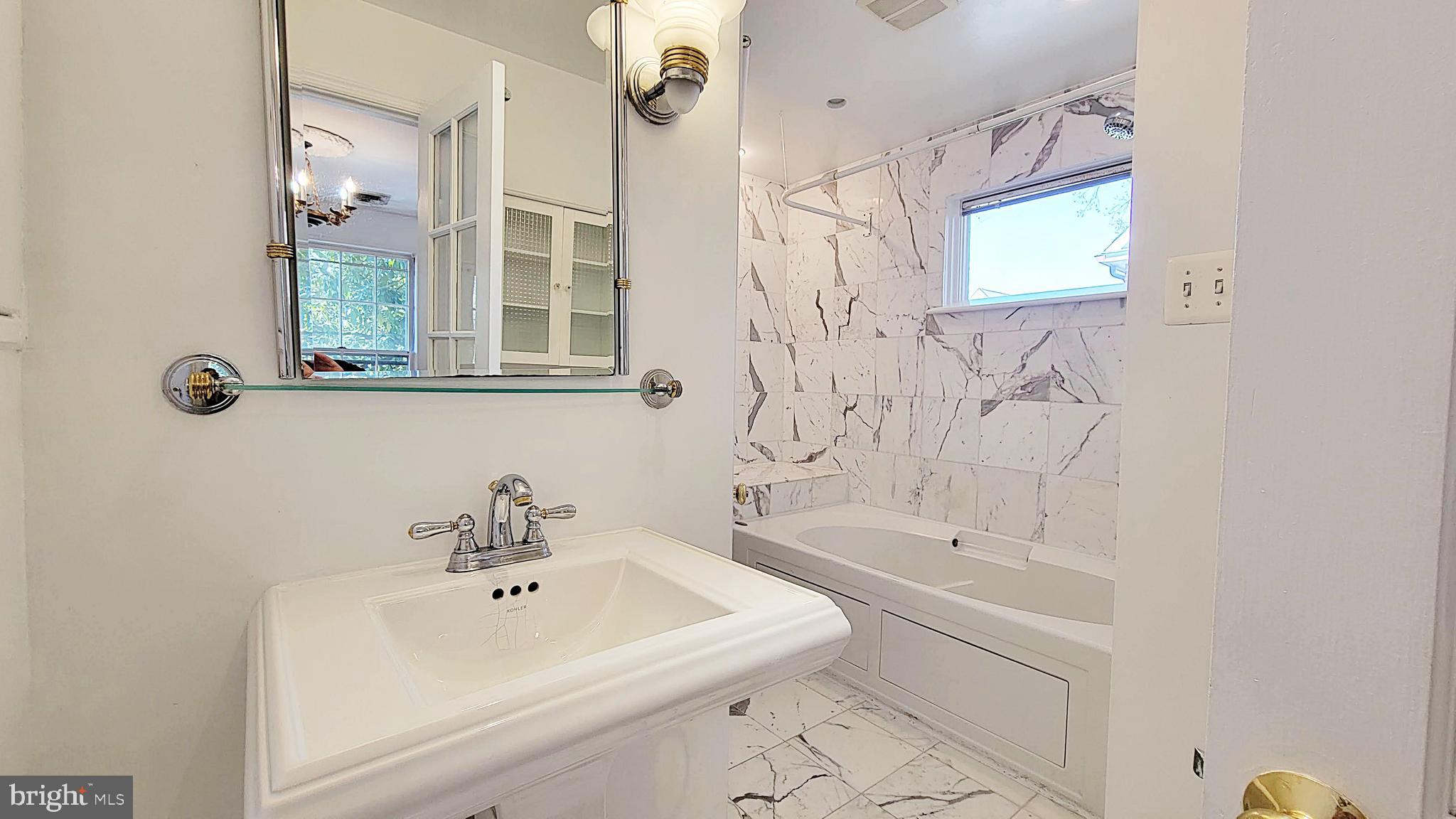 AURORA HILLS - Residential Lease