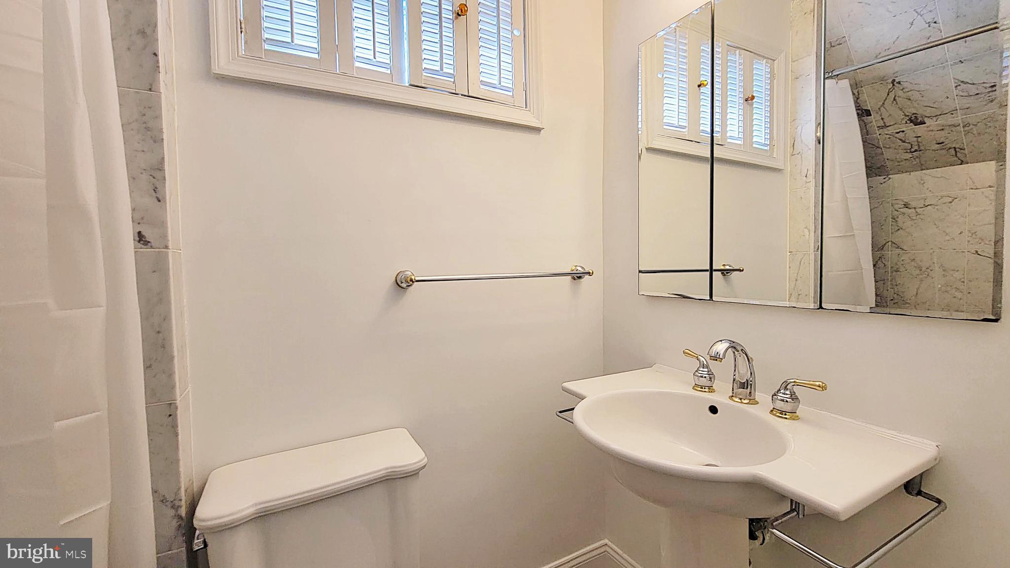 AURORA HILLS - Residential Lease