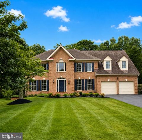 Photo of 13013 Grey Friars Place, HERNDON, VA 20171 (MLS # VAFX2313326)