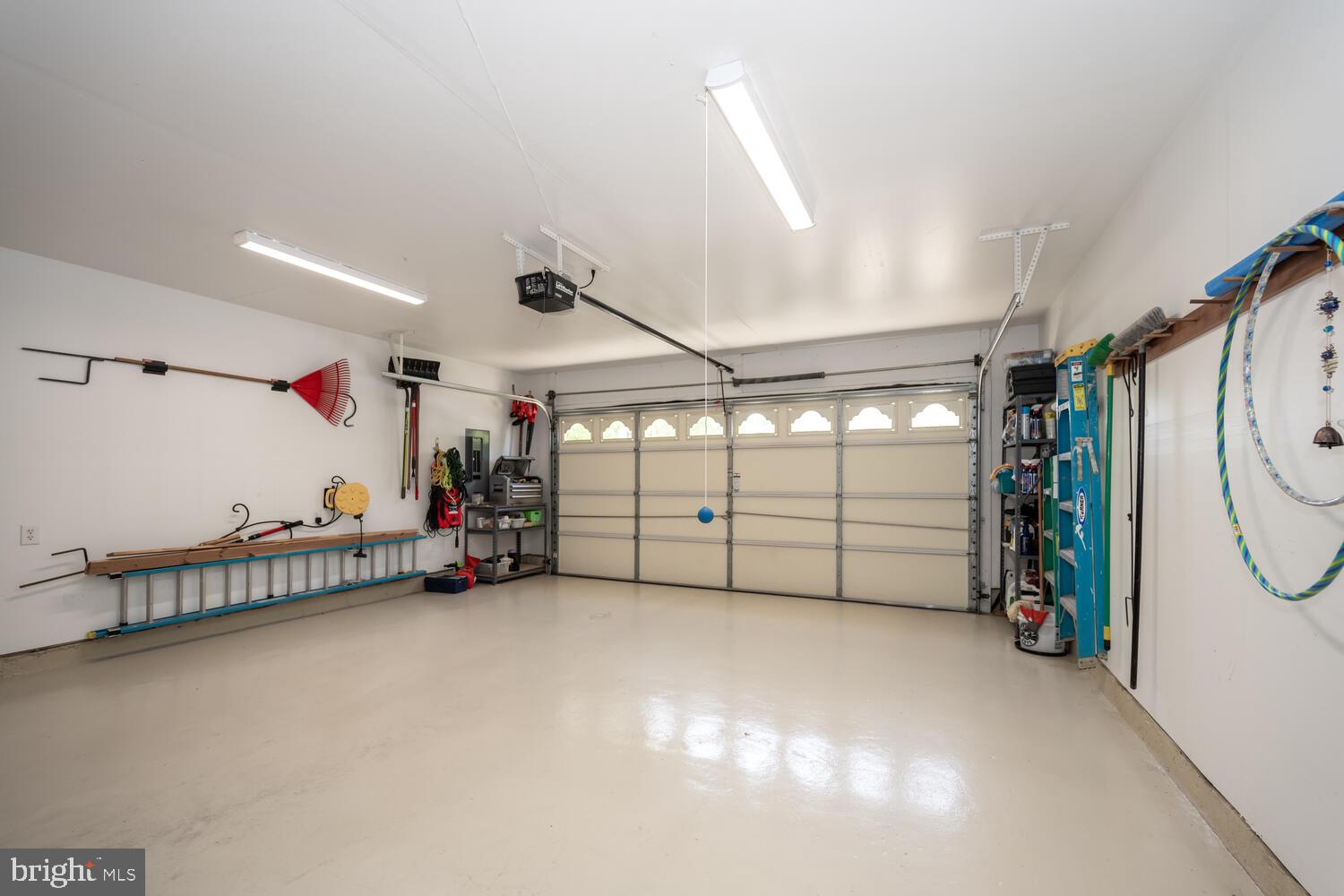 SYMPHONY VILLAGE AT CENTREVILLE - Residential