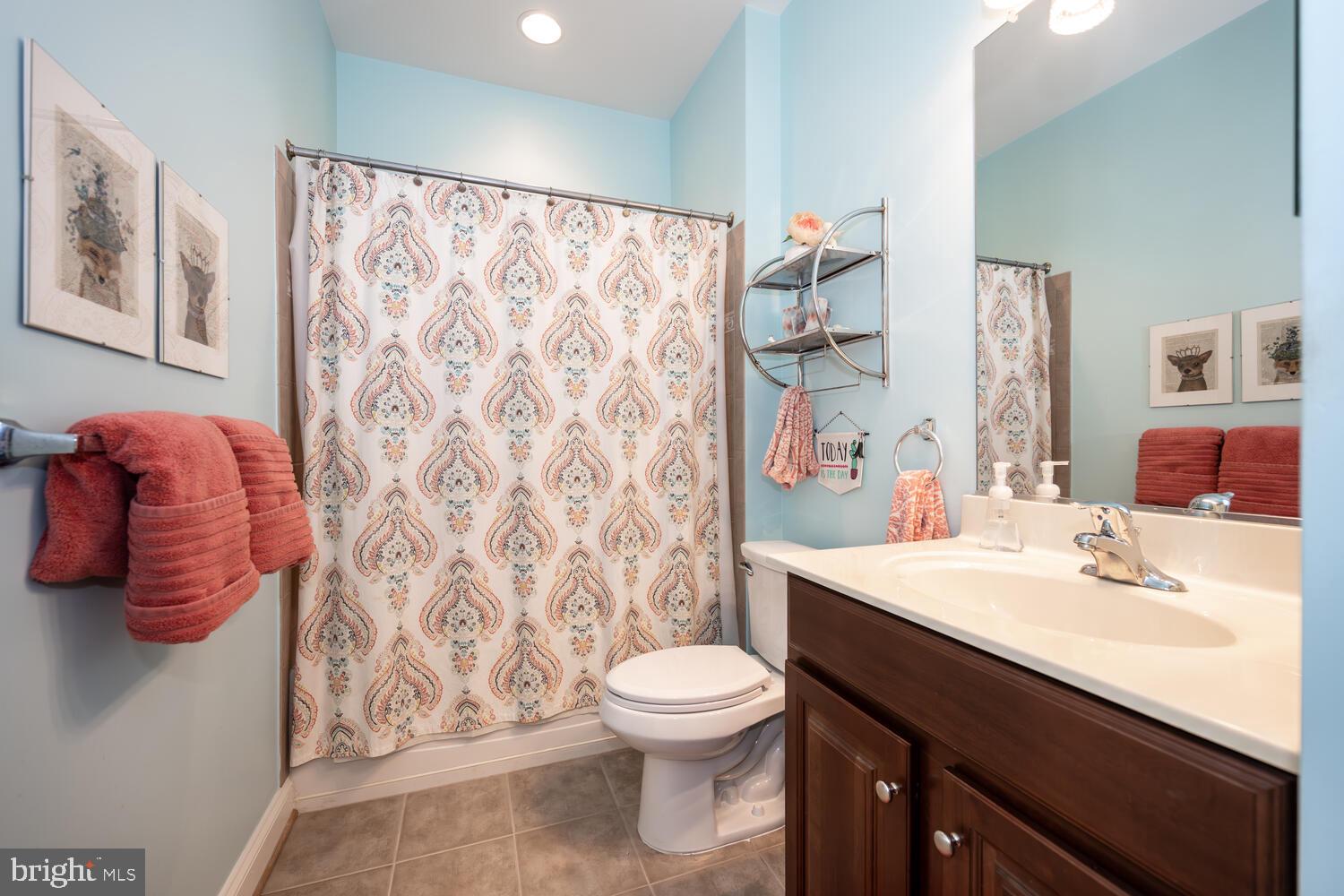 SYMPHONY VILLAGE AT CENTREVILLE - Residential