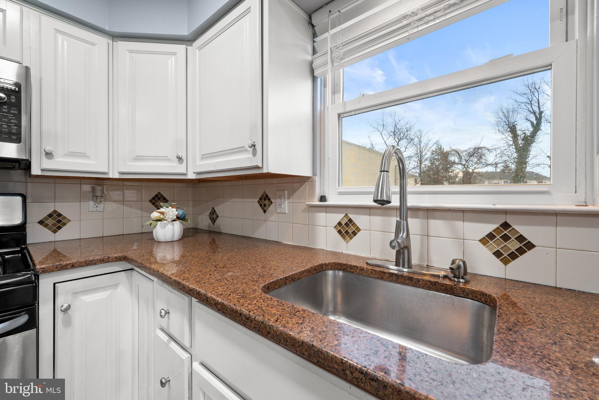 WILLIAMSBURG - Residential