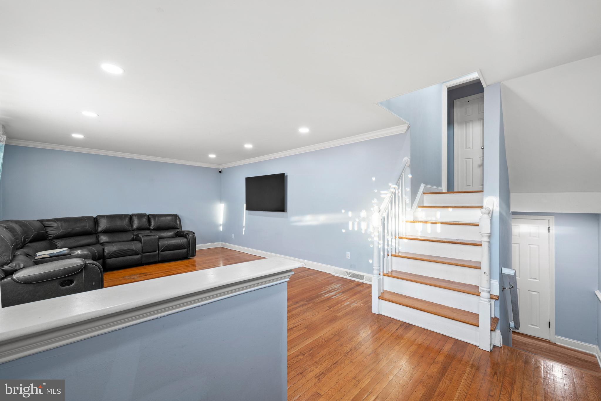 218 CLEVELAND AVENUE