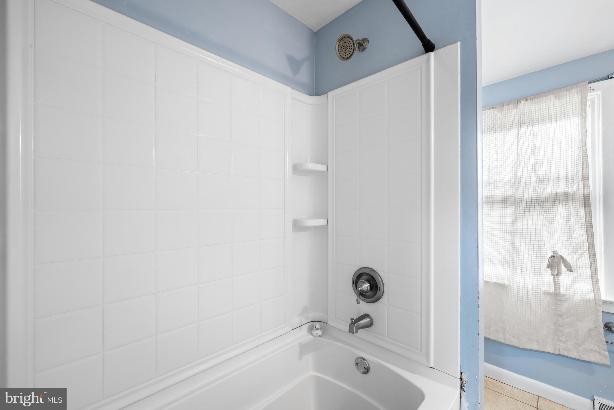 WILLIAMSBURG - Residential