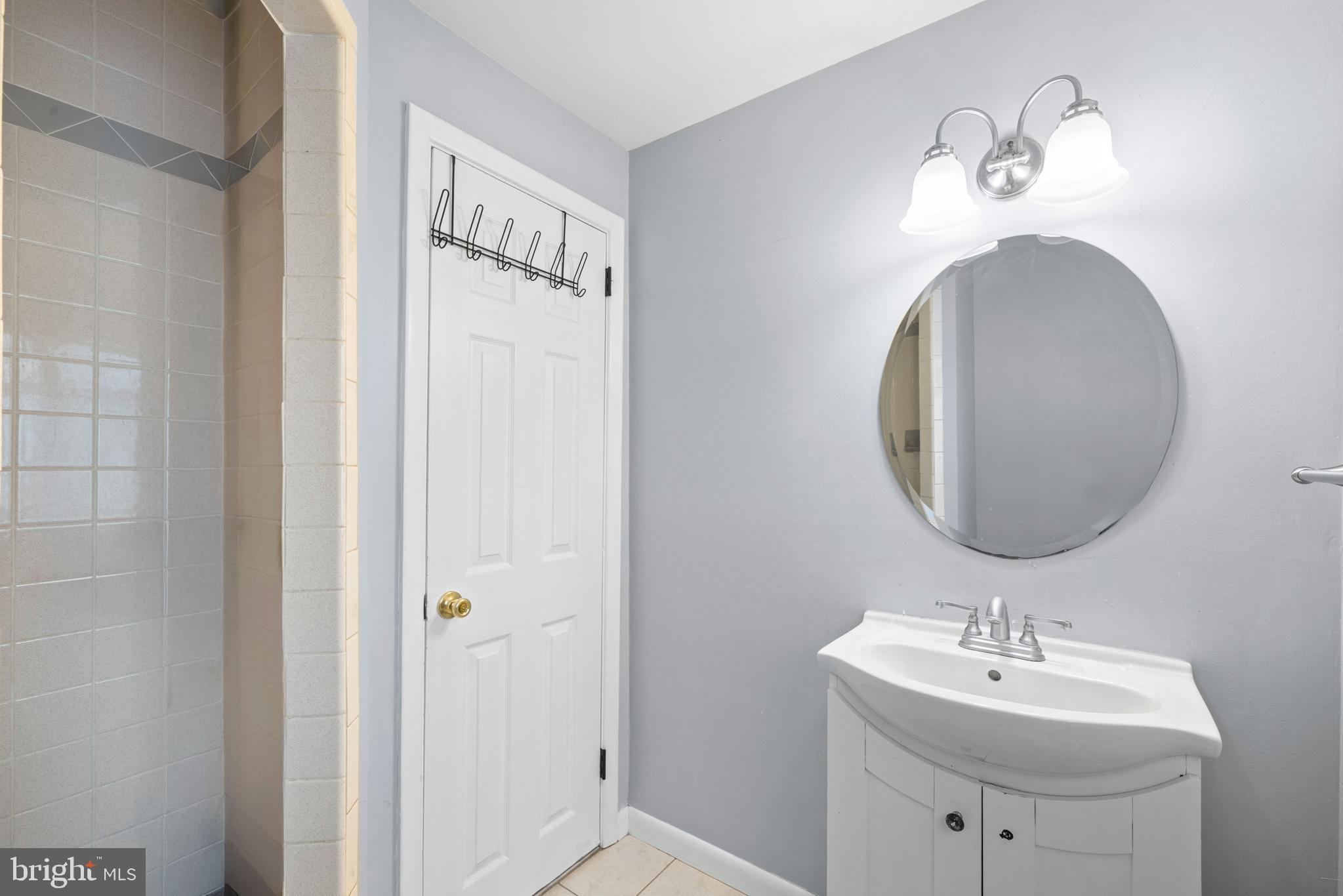 WILLIAMSBURG - Residential