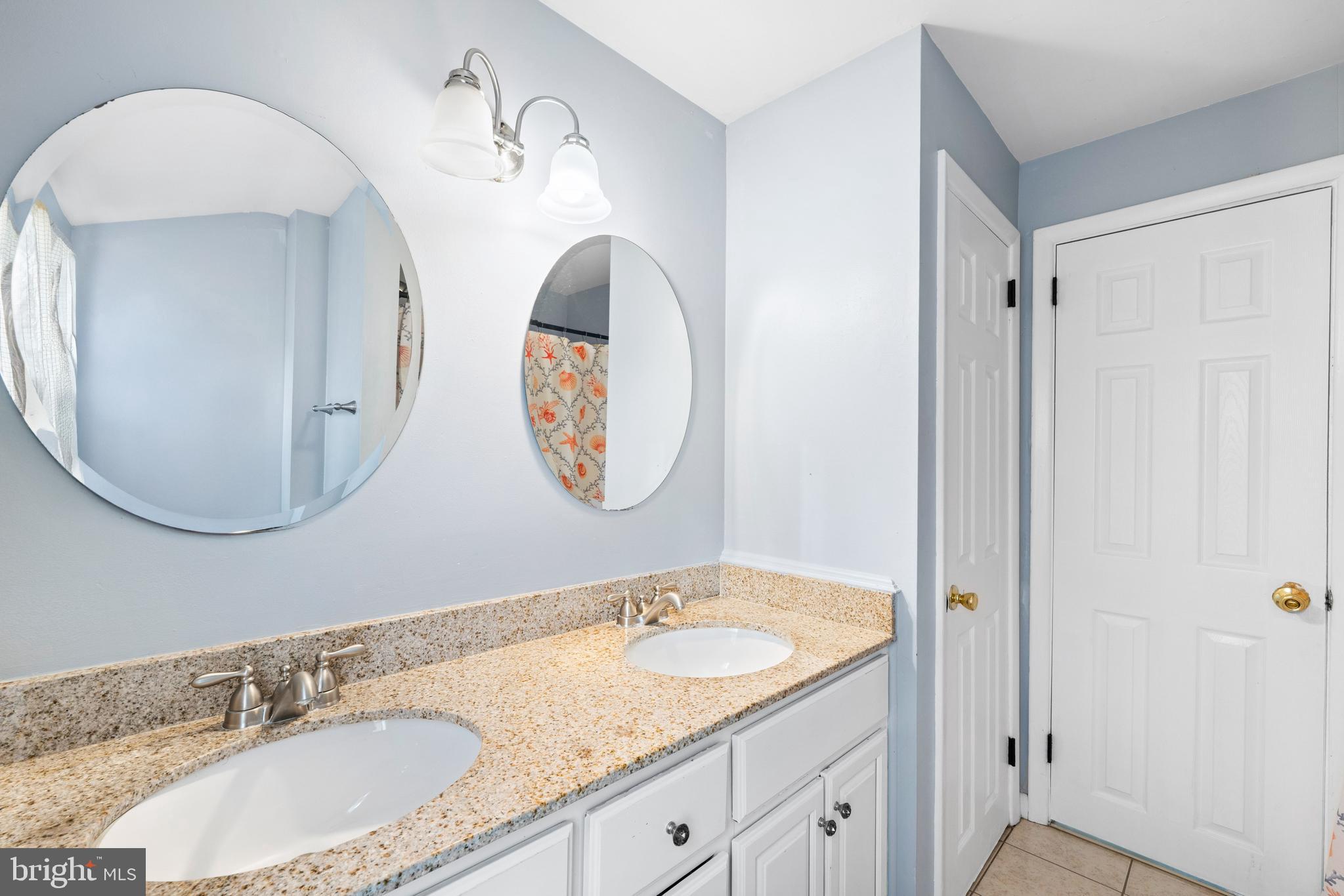 WILLIAMSBURG - Residential