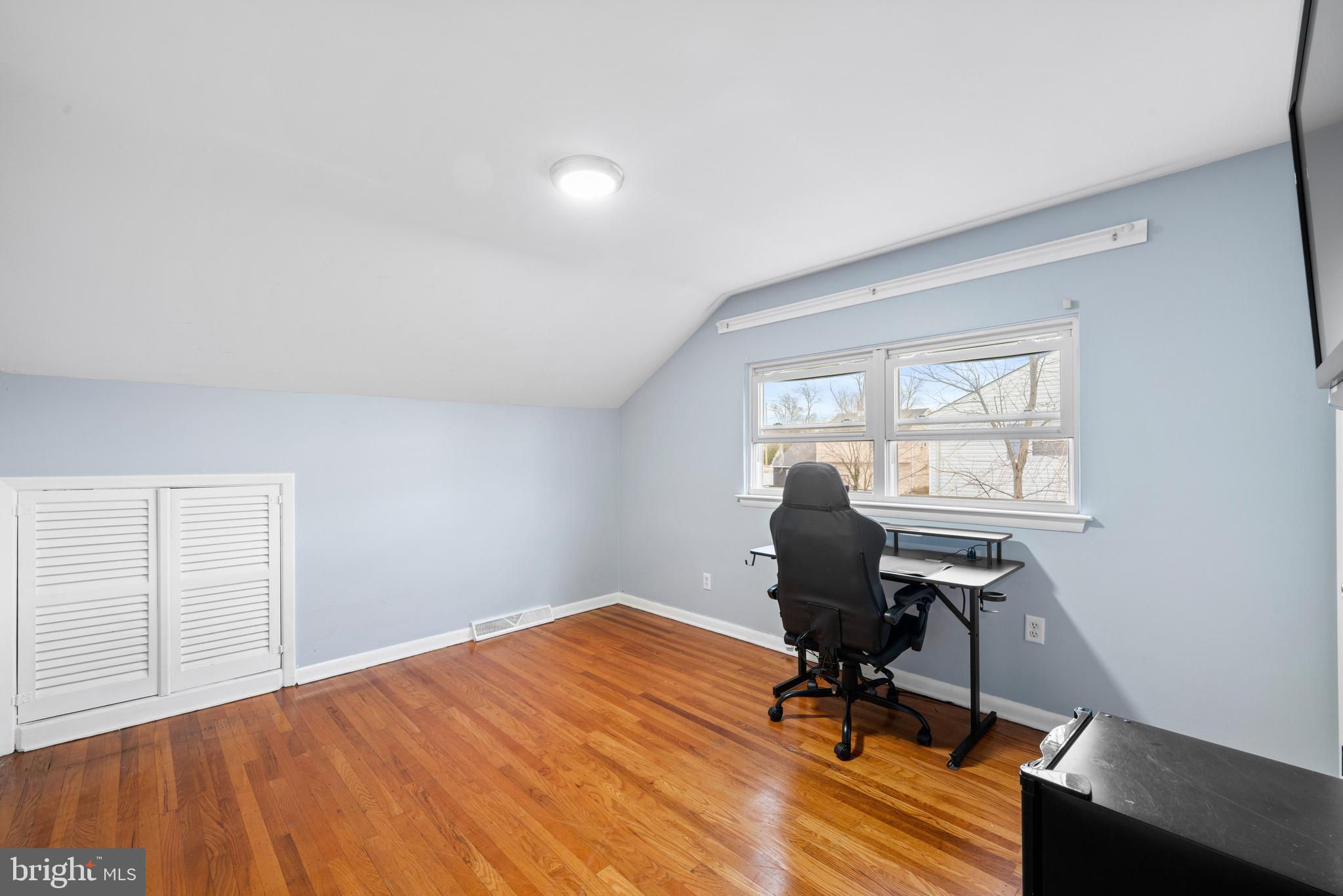 WILLIAMSBURG - Residential